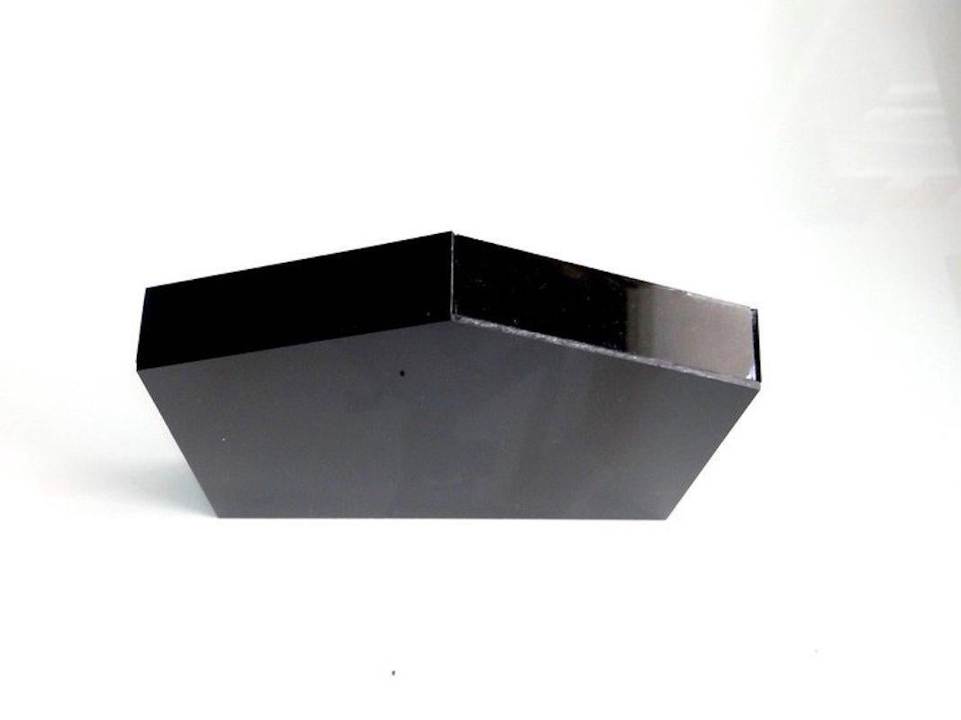 Etapas 1-3 and black box by Alejandro Valencia
Plexiglass
Overall dimensions: 38 in. H x 9.5 in. W x 3 in. D
Epitafos dimensions: 10.25 in. H x 9.5 in. W x 1.4 in. D
Etapas 1-3 individual dimensions: 9.25 in. H x 6 in. W x 3 in. D
Unique
2017