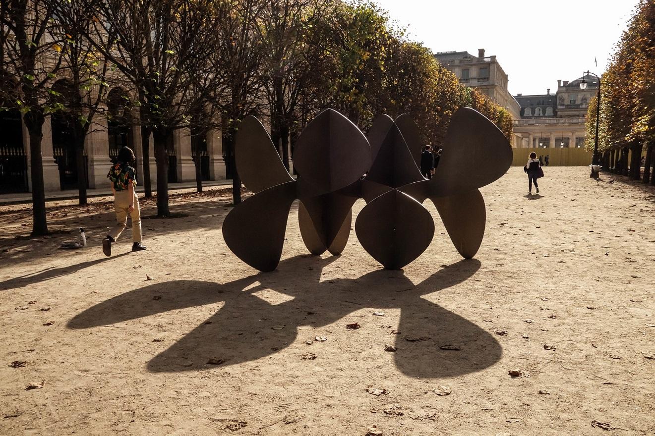 Barricada #1 h L by Alejandro Vega Beuvrin - Large abstract sculpture, spatial For Sale 2