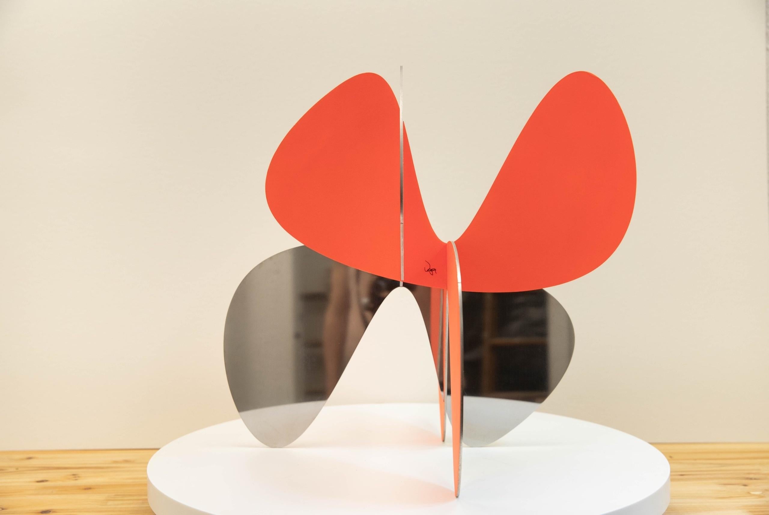 Barricada #11 aip c1 S45 by Alejandro Vega Beuvrin - Abstract sculpture, silver For Sale 5