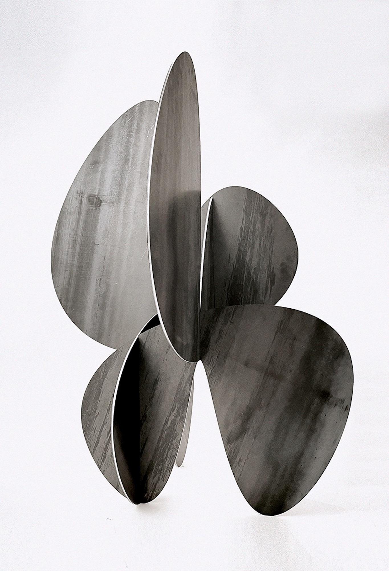 Barricada #17 ac M127 by Alejandro Vega Beuvrin - Abstract sculpture, minimalism