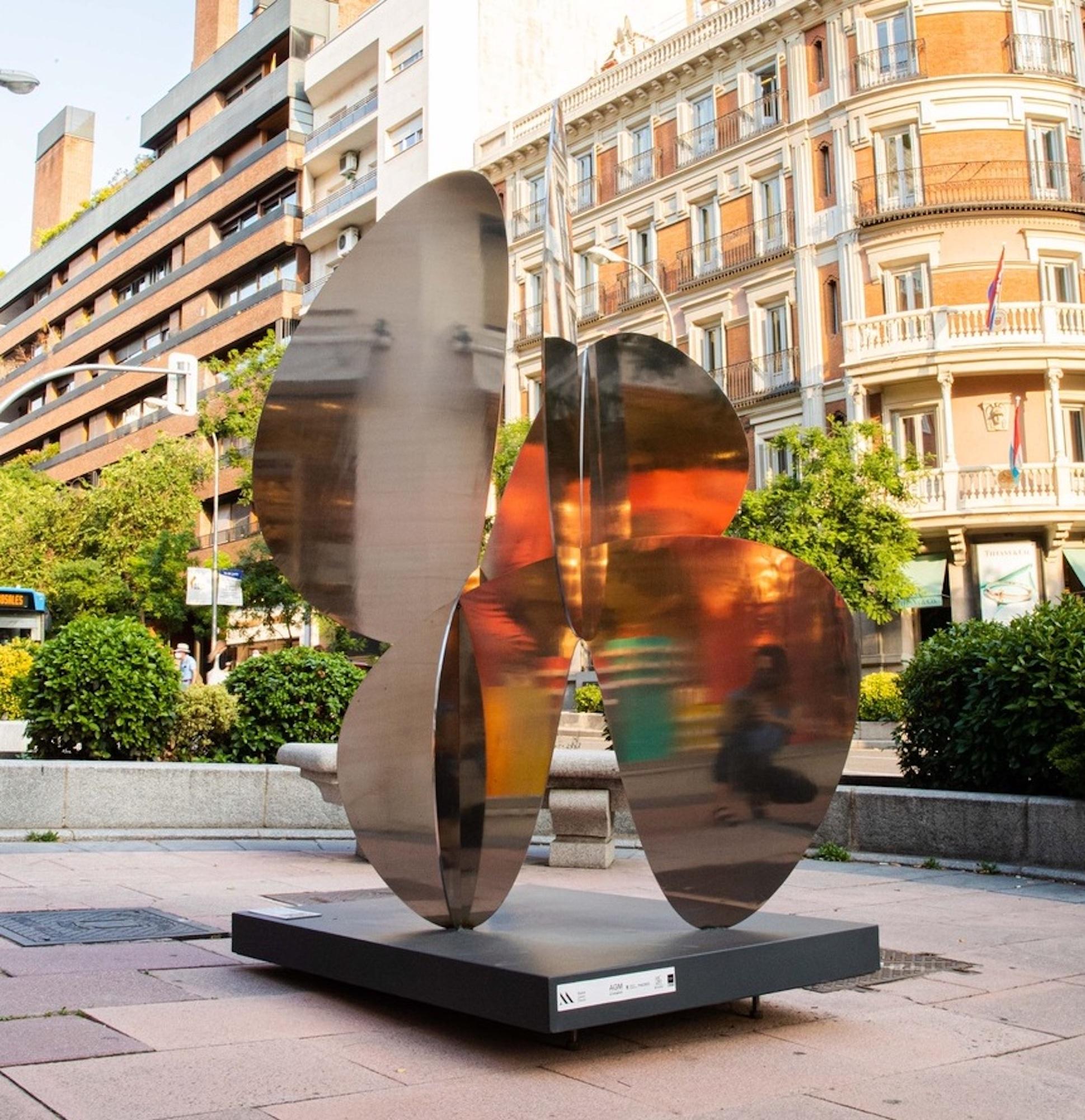 Barricada #17 aip L200 di Alejandro Vega Beuvrin - Grande scultura astratta in vendita 2