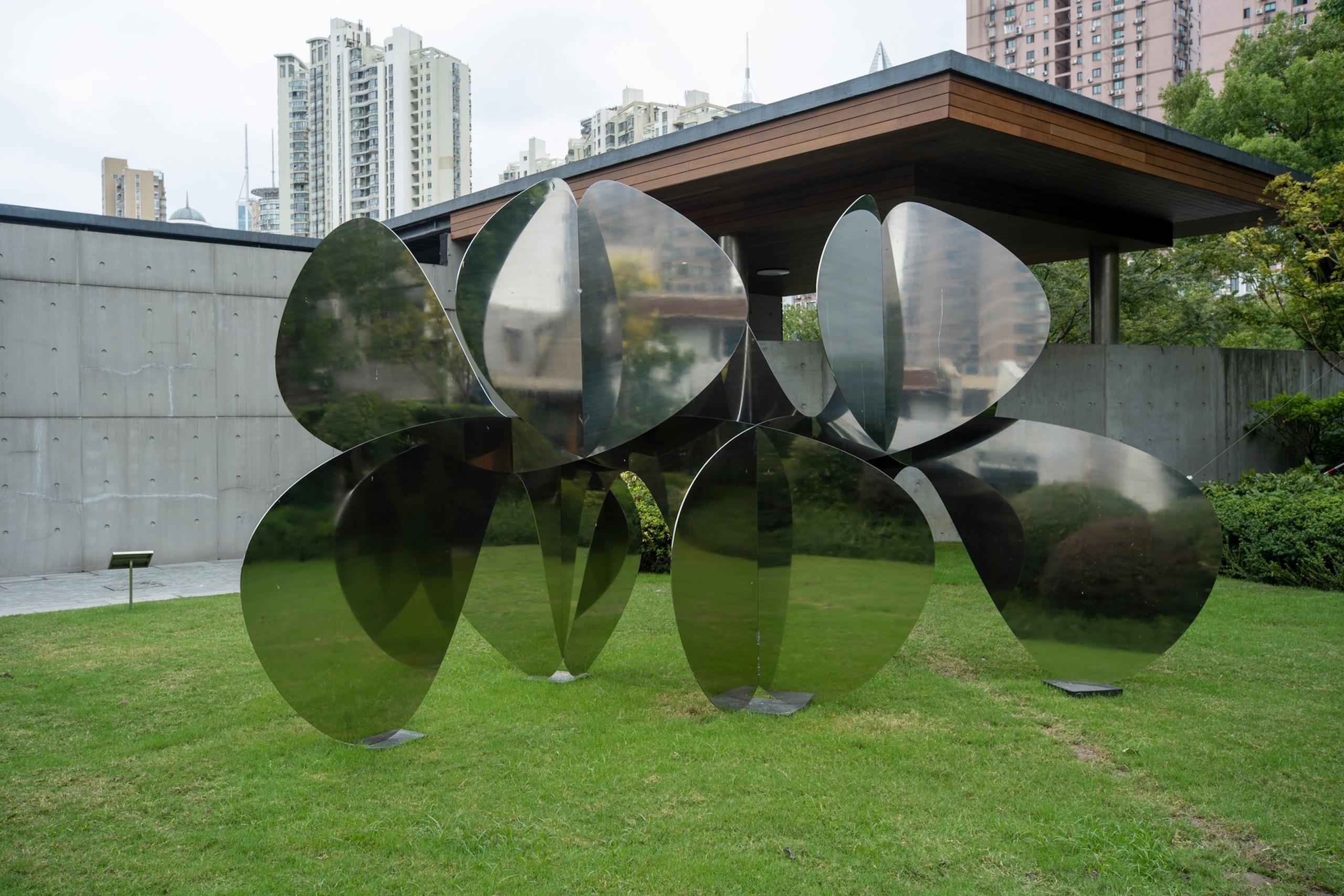 Barricada #18 aip L265 by Alejandro Vega Beuvrin - Large abstract sculpture For Sale 1