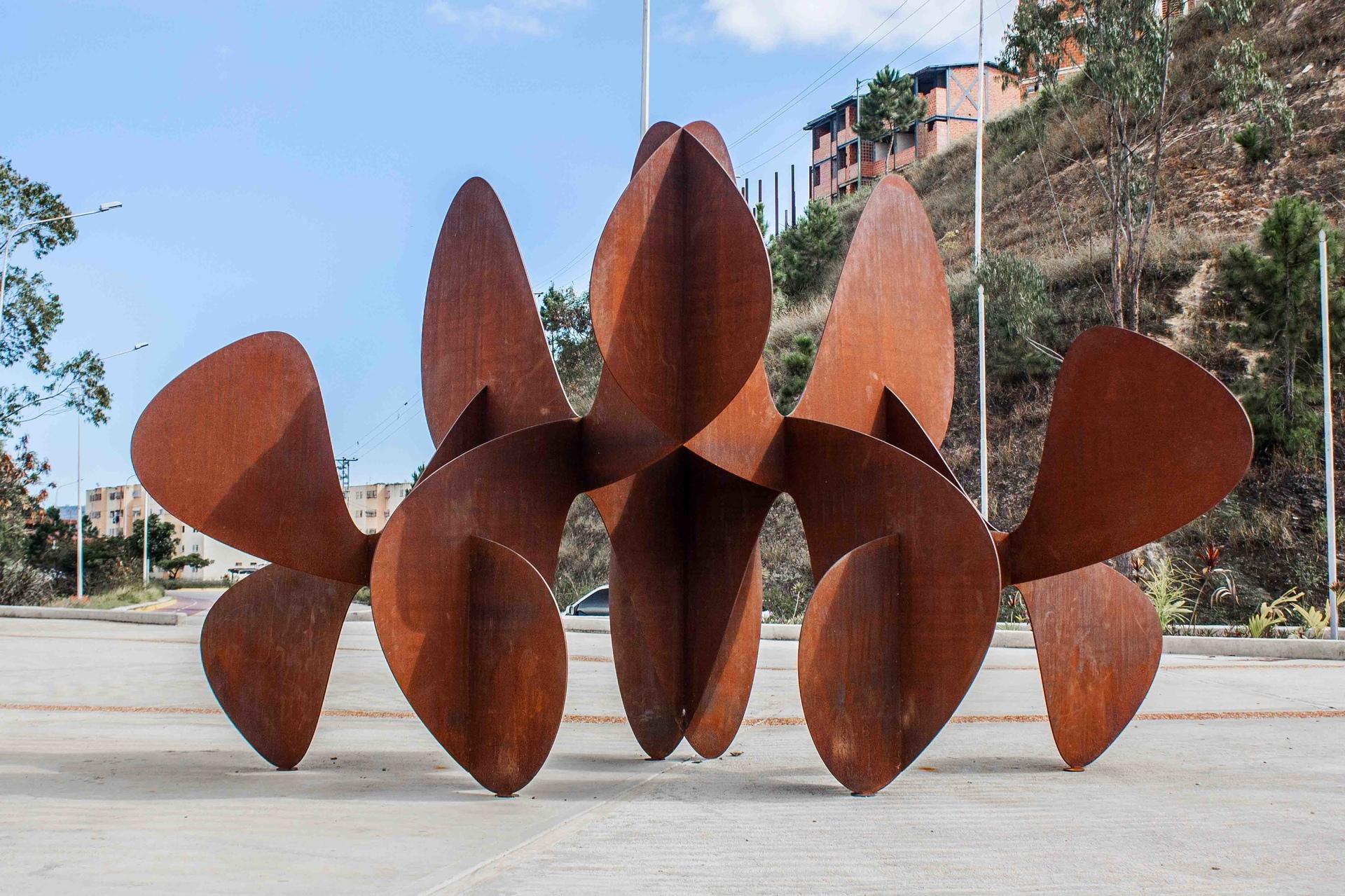 Barricada #2 AC L235 de Alejandro Vega Beuvrin - Gran escultura abstracta, acero en venta 5