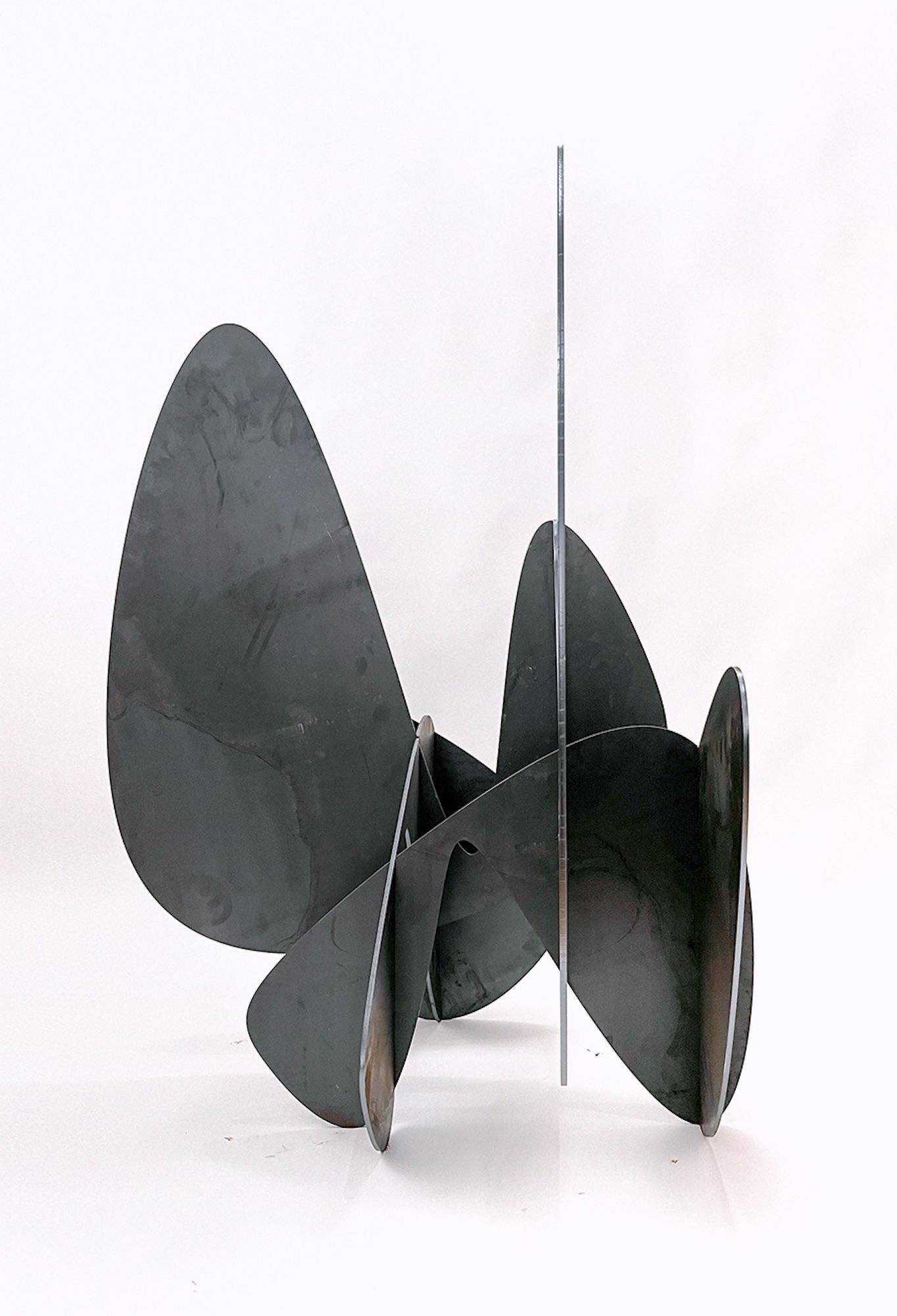 Barricada #23 ac M115 de A. Vega Beuvrin - Escultura abstracta, acero, orgánica - Sculpture Abstracto de Alejandro Vega Beuvrin