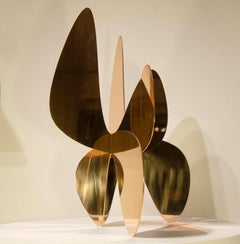 Barricada #9 bp M by Alejandro Vega Beuvrin - Abstract sculpture, golden