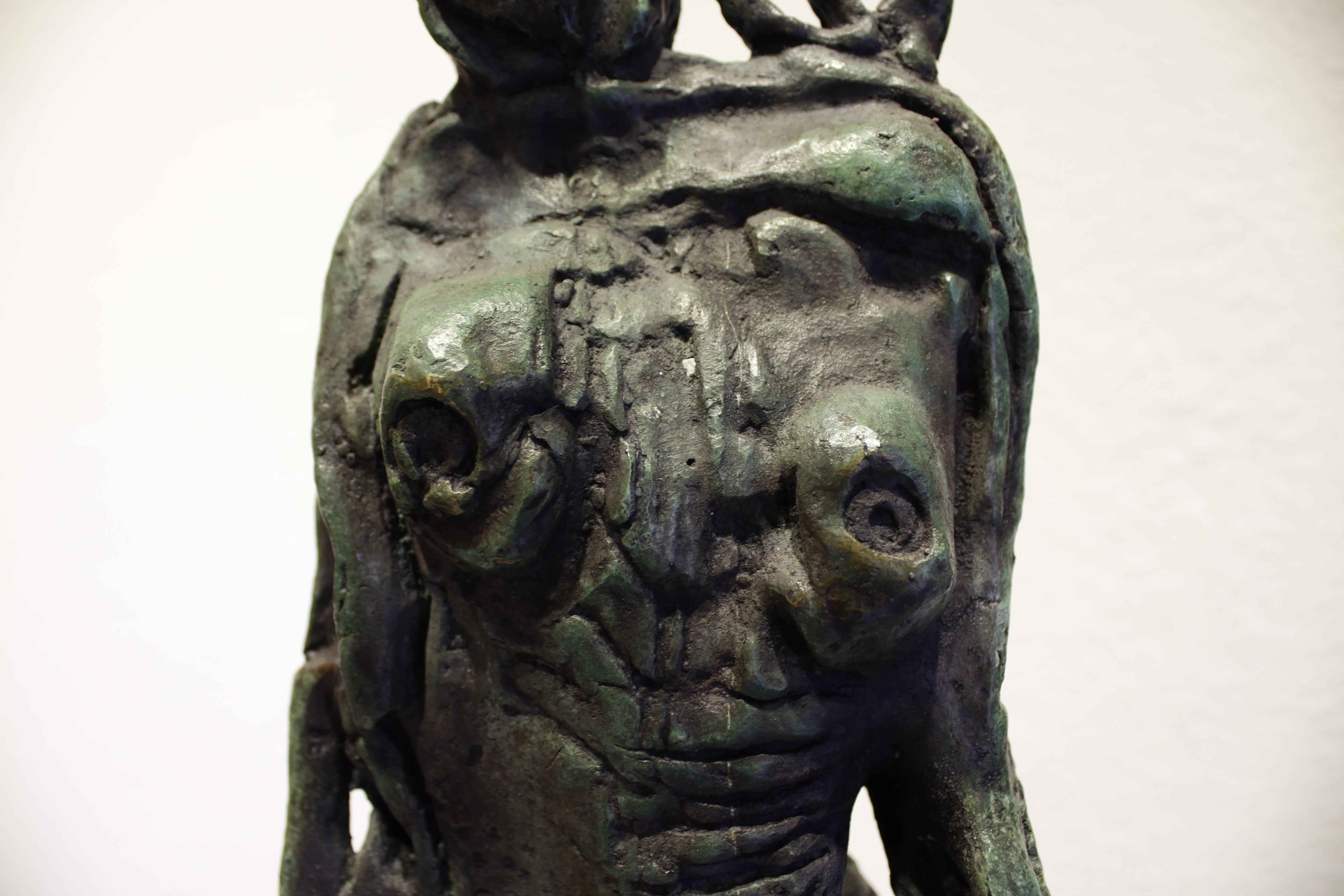 Mujer con Cantaro, Bronze Sculpture, Contemporary Mexican Art For Sale 1
