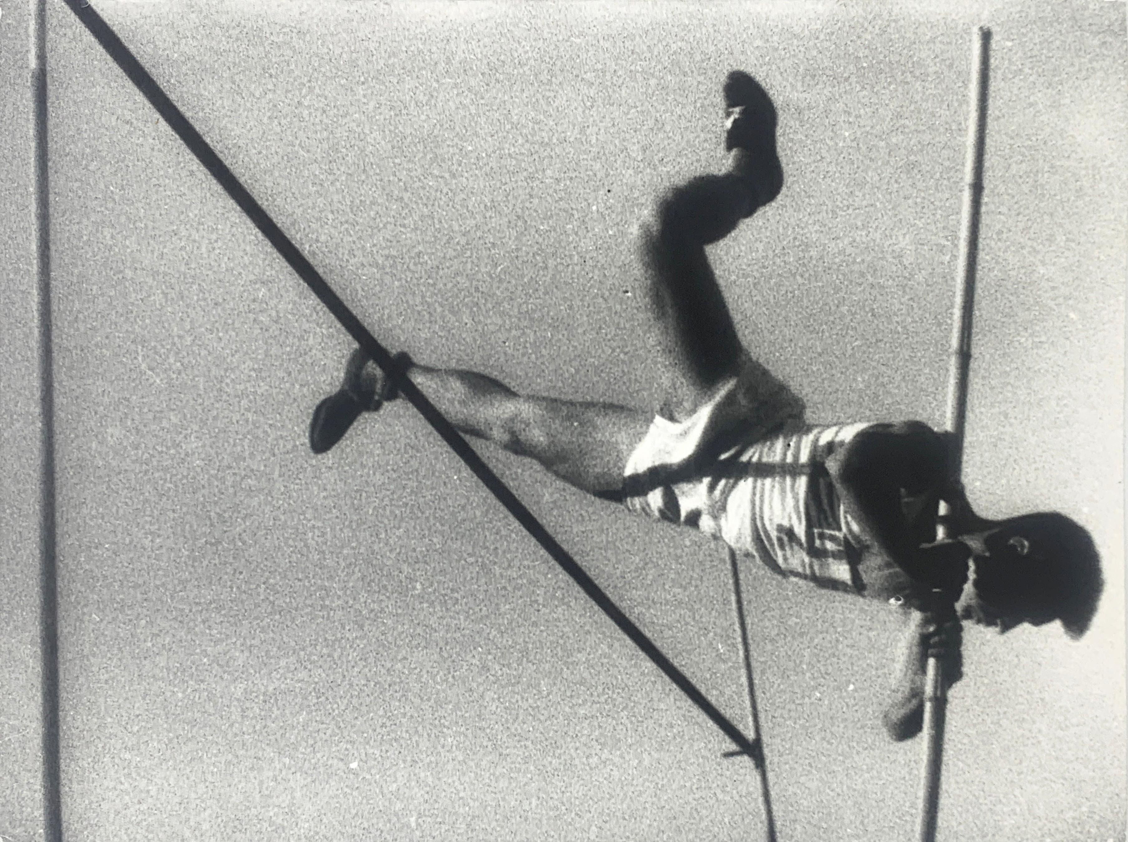 The Pole Vault, 1936
Photography by Alexander Rodchenko
Gelatin silver print, on Agfa barite paper.

Printed in 1987 by Alexander Lavrentiev from the original negative from around 1936. Limited edition of the Griffelkunst-Vereinigung e.V.,