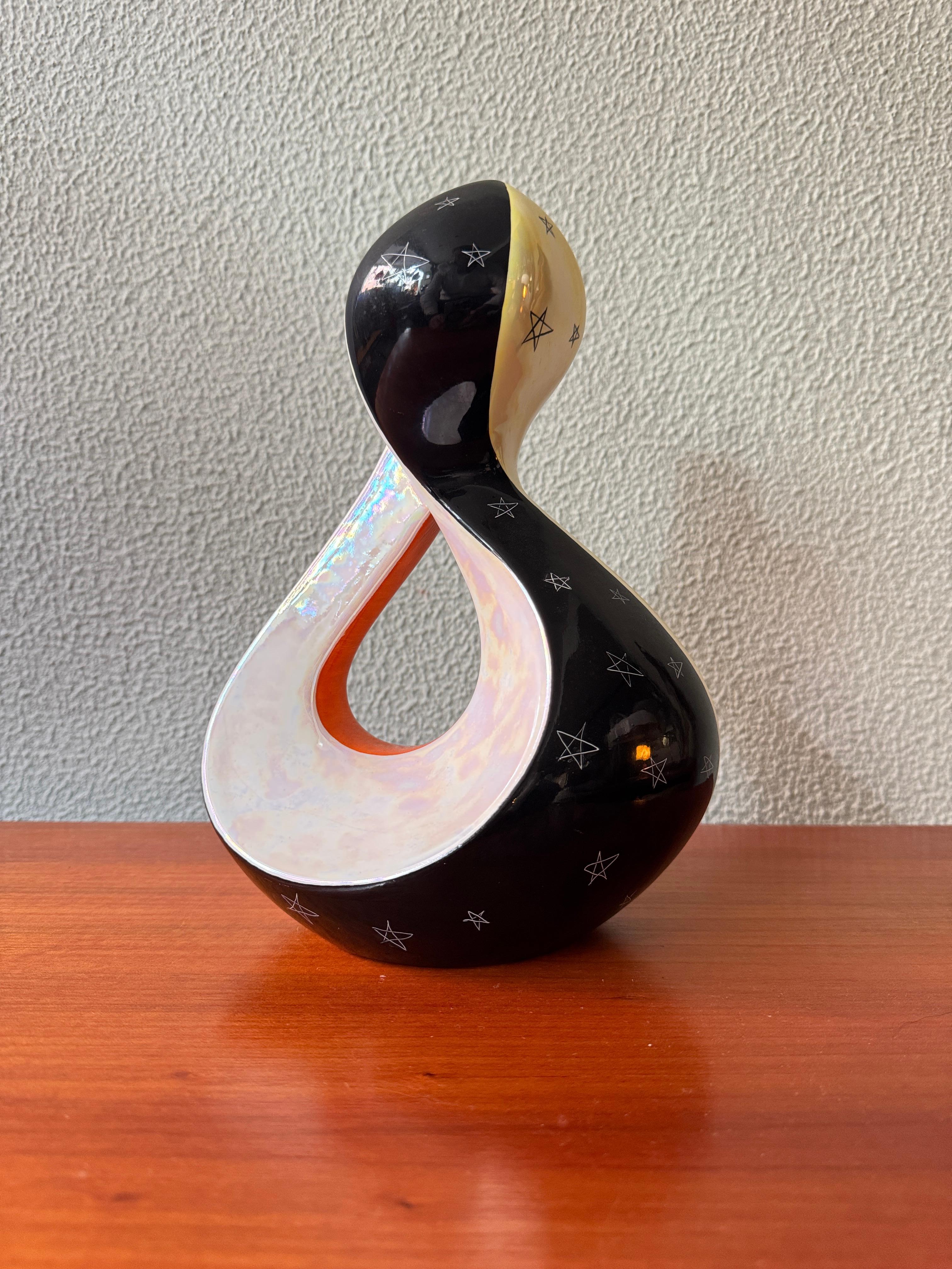 'Aleluia Portuguese Midcentury Biomorphic Ceramic Vase Blue Orange Stars Pattern In condizioni buone in vendita a Lisboa, PT