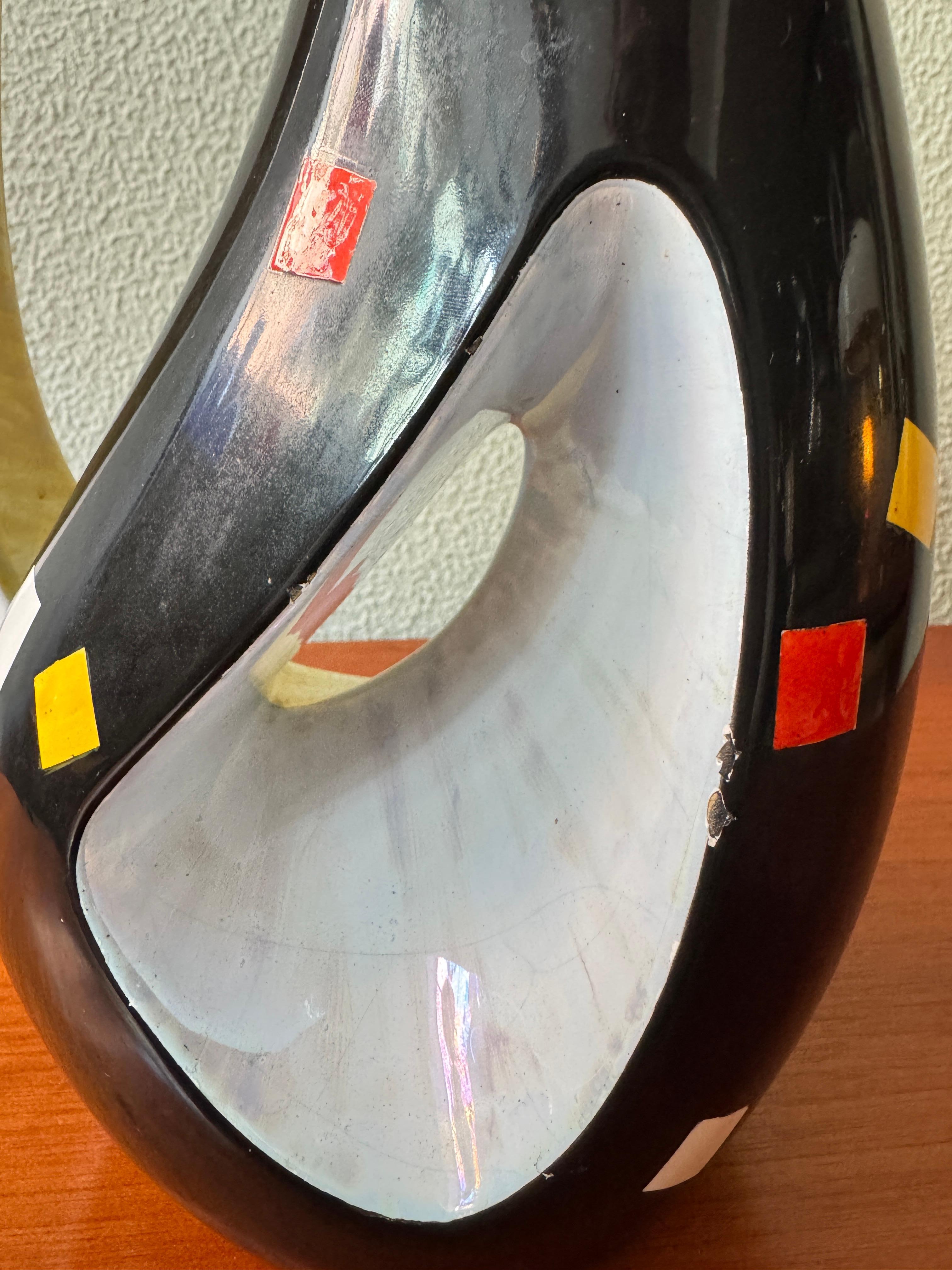 Aleluia Portugiesisch Midcentury Schwarz Keramik Biomorphic Vase Gelb-Grau Innenraum im Angebot 6