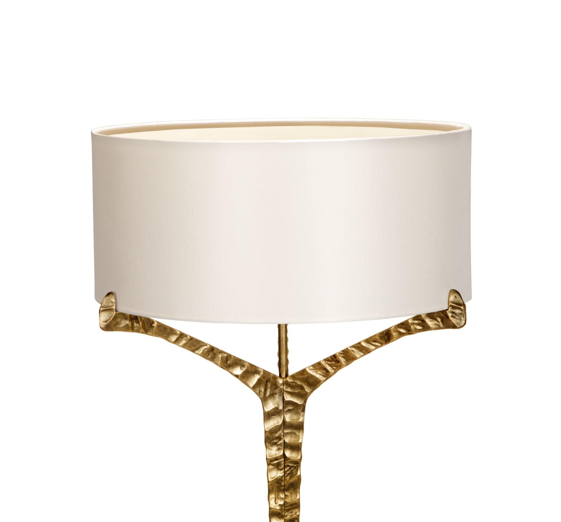 Lámpara de mesa Alentejo de latón by InsidherLand Posmoderno en venta