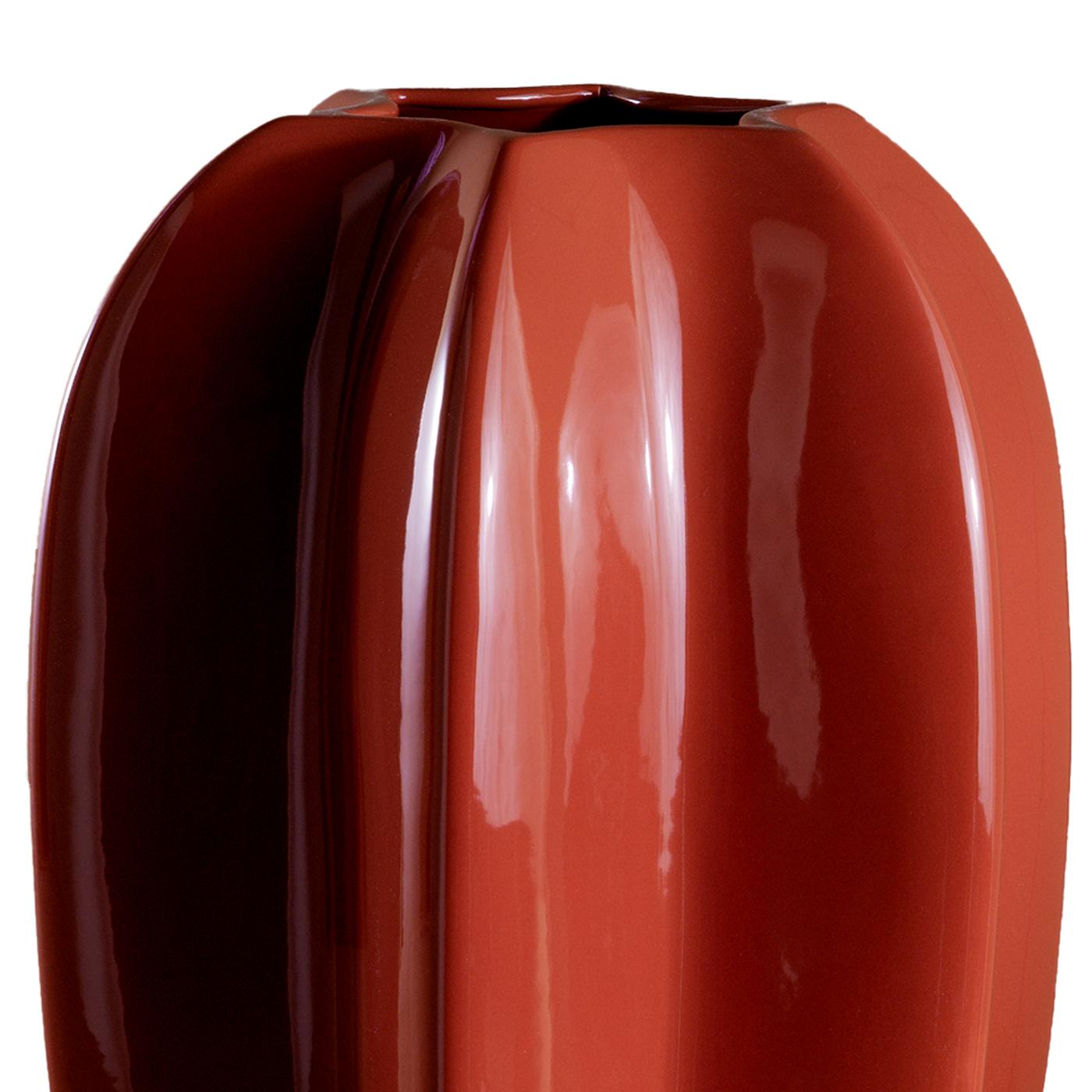 Vaso in ceramica Aleph Channeled Red di Marioni LAB In condizioni Nuovo in vendita a Milan, IT
