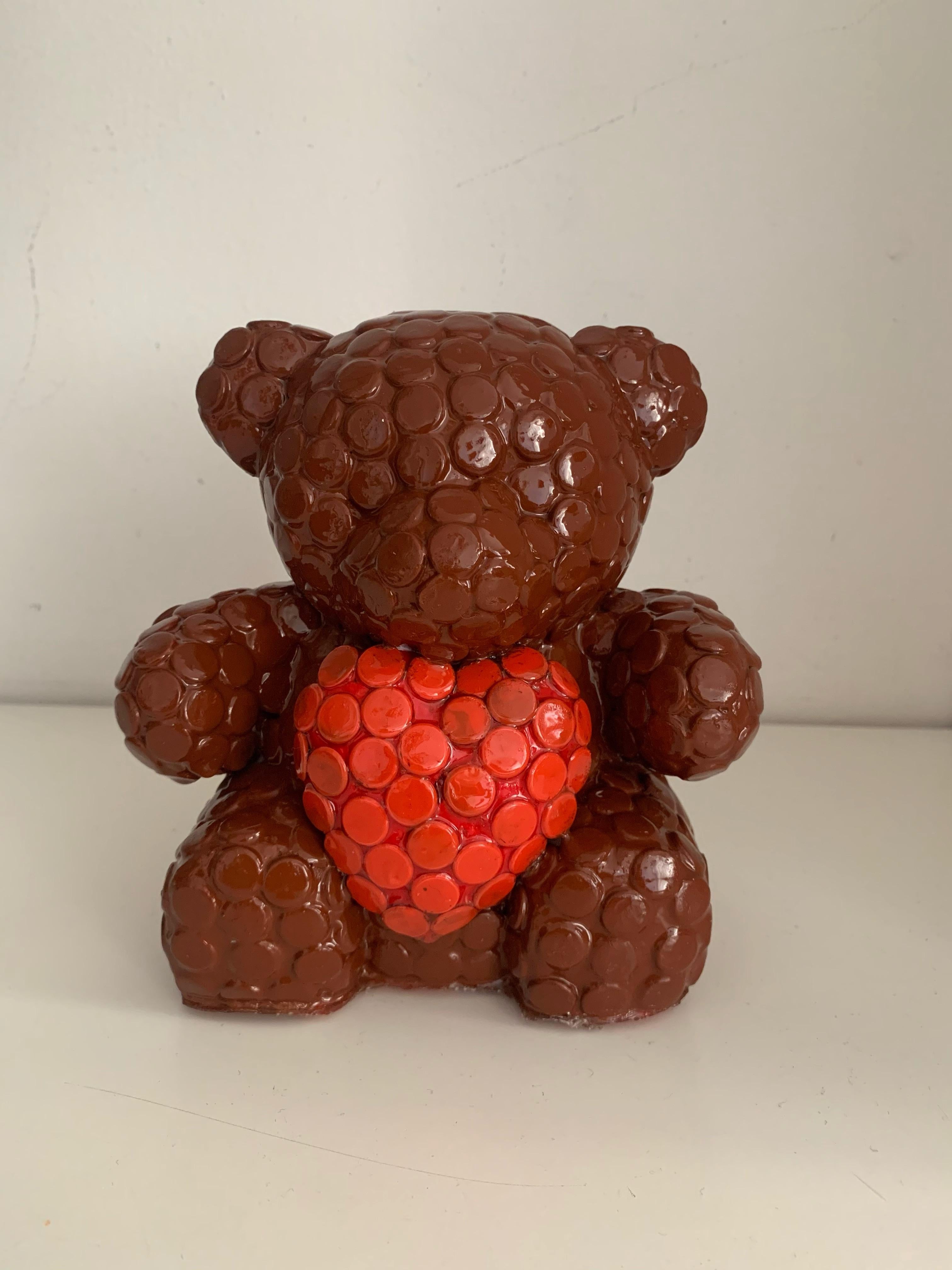 Alessandra Pierelli Figurative Sculpture - Chocolate Bear