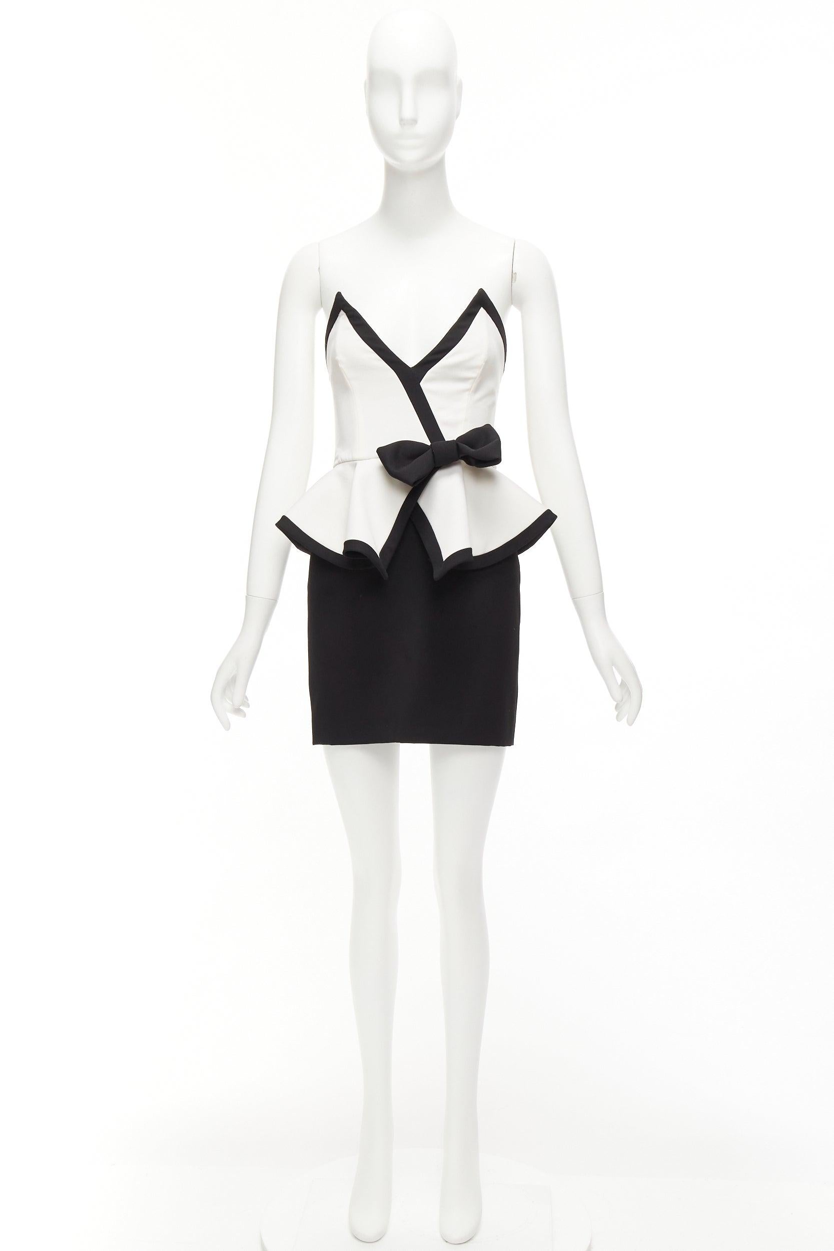 ALESSANDRA RICH black white graphic colorblocked peplum cocktail dress IT38 XS For Sale 4