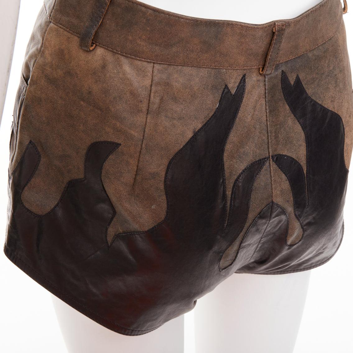 ALESSANDRA RICH short en cuir de mouton marron noir patchwork flamme IT40 S en vente 2