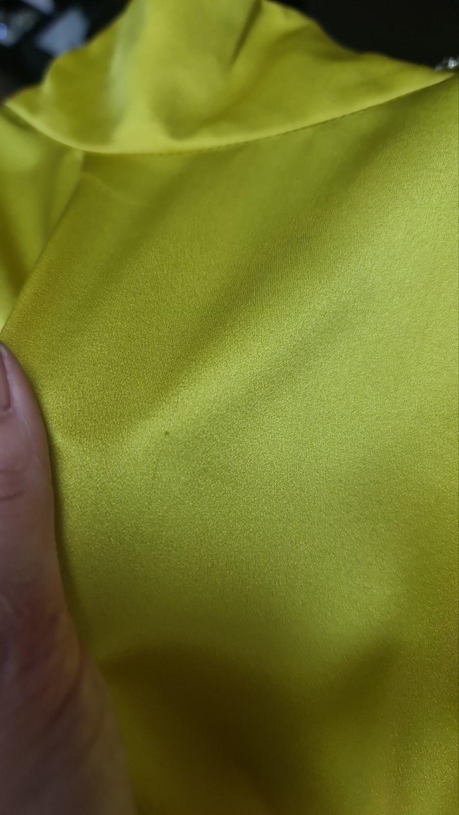Giallo Alessandra Rich, abito lungo a collo alto in raso impreziosito, giallo, sz.42 in vendita
