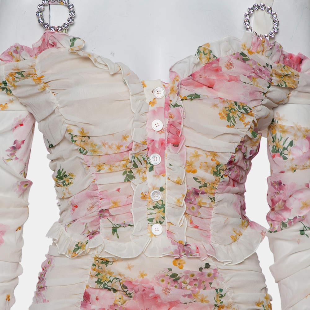 Alessandra Rich - Robe longue en soie imprimée à fleurs blanches froncée à épaules dénudées, taille M en vente 1