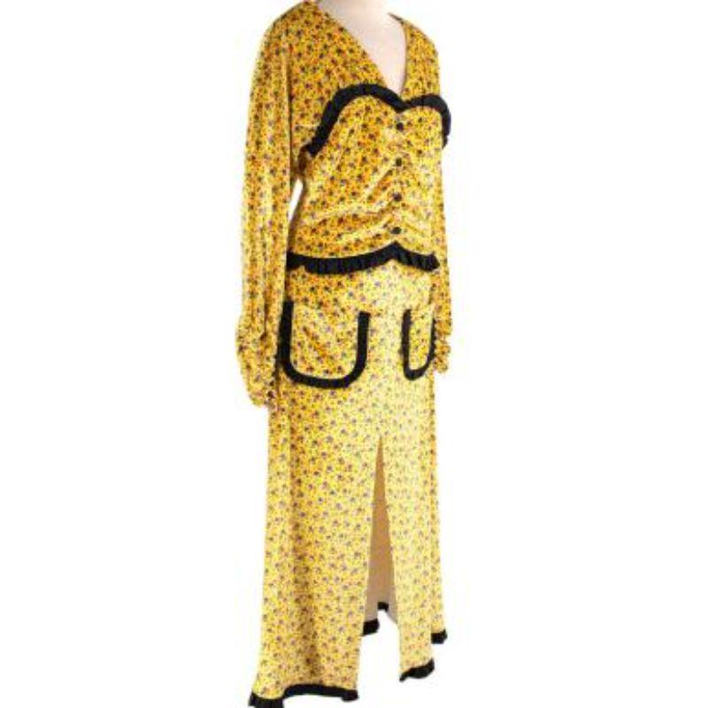 Alessandra Rich Yellow Floral Printed Velvet Tea Dress

yellow velvet dress
lace trim
ditsy floral print
lightweight

Made in Italy

PLEASE NOTE, THESE ITEMS ARE PRE-OWNED AND MAY SHOW SIGNS OF BEING STORED EVEN WHEN UNWORN AND UNUSED. THIS IS