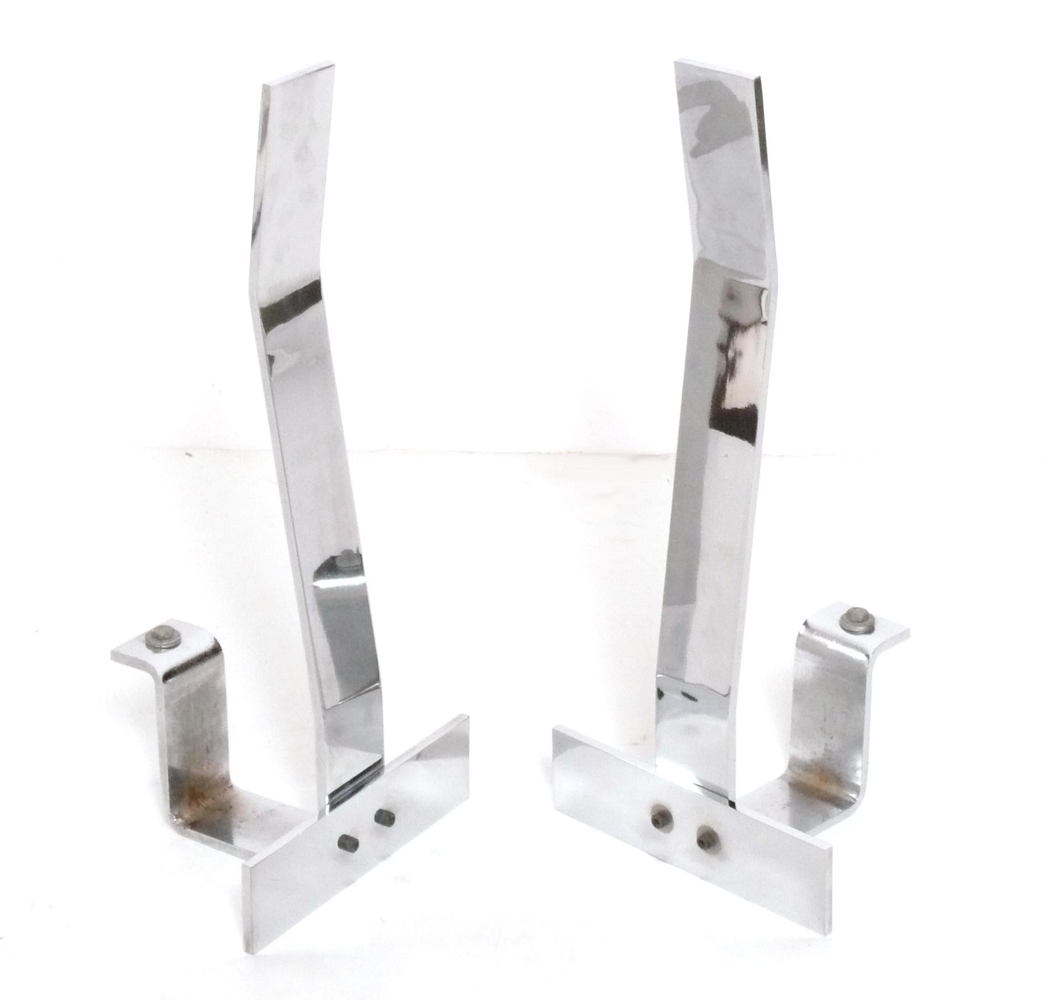 Alessandro Albrizzi Chrom Feuerschirm und Andirons Mid Century Modern (Mitte des 20. Jahrhunderts) im Angebot