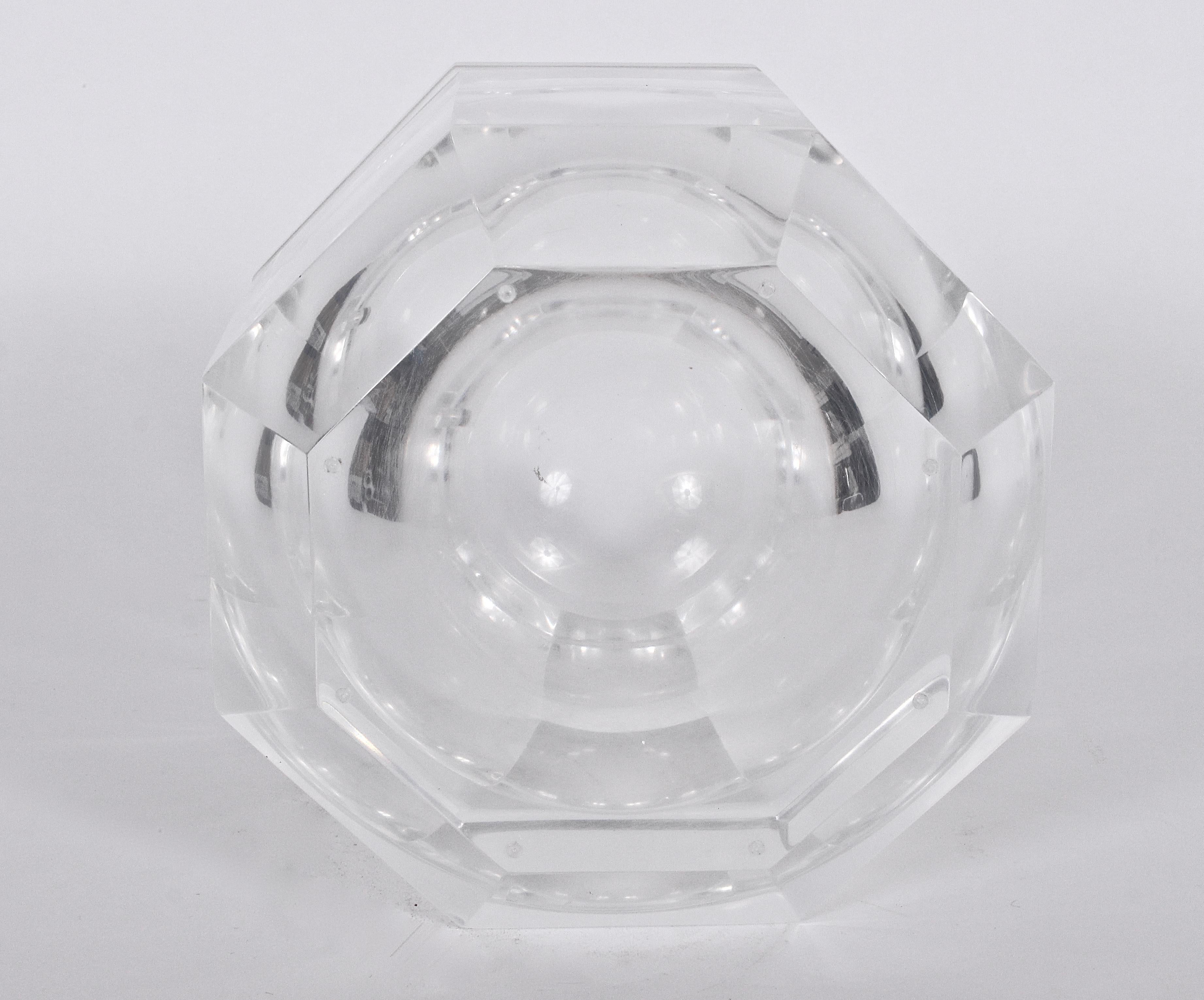 Late 20th Century Alessandro Albrizzi Faceted Lucite Ice Bucket, circa 1970