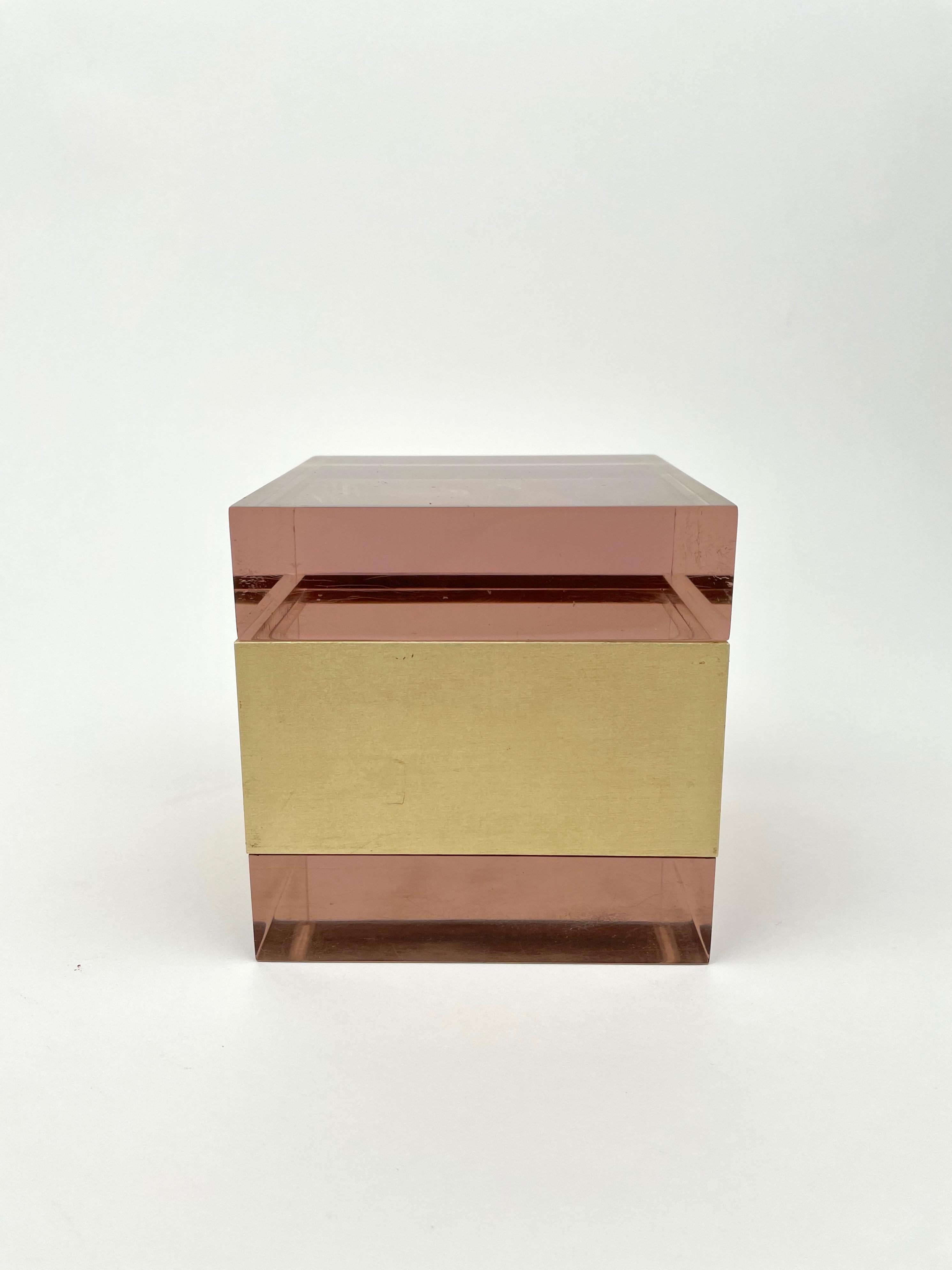 Late 20th Century Alessandro Albrizzi Cube Box in Purple Lucite and Gold Metal, Italy, 1970s For Sale