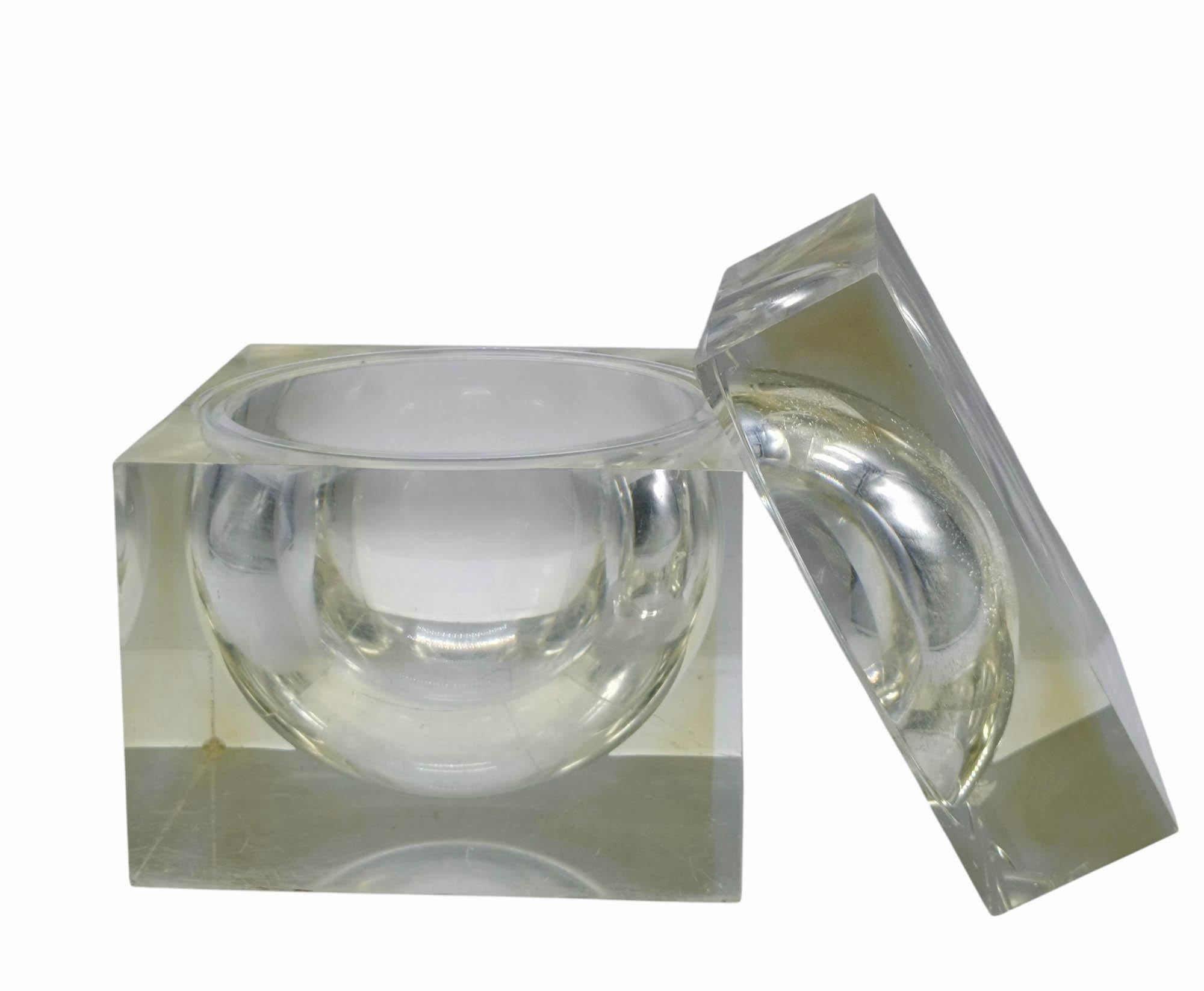 Mid-Century Modern Alessandro Albrizzi Cubo Portaoggetti in Lucite, Italia 1970s en vente