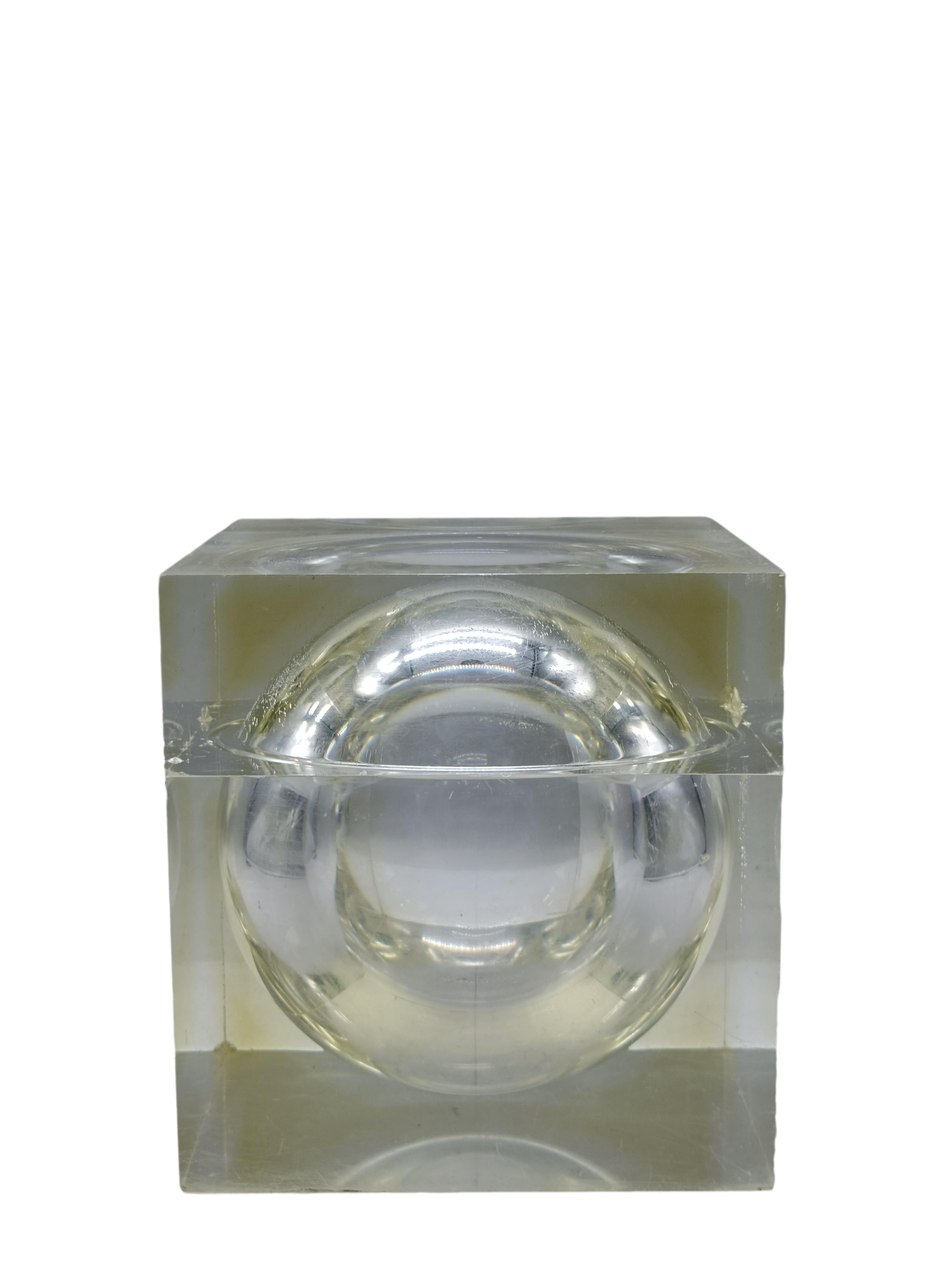 Italian Alessandro Albrizzi Cubo Portaoggetti in Lucite, Italia 1970s en vente