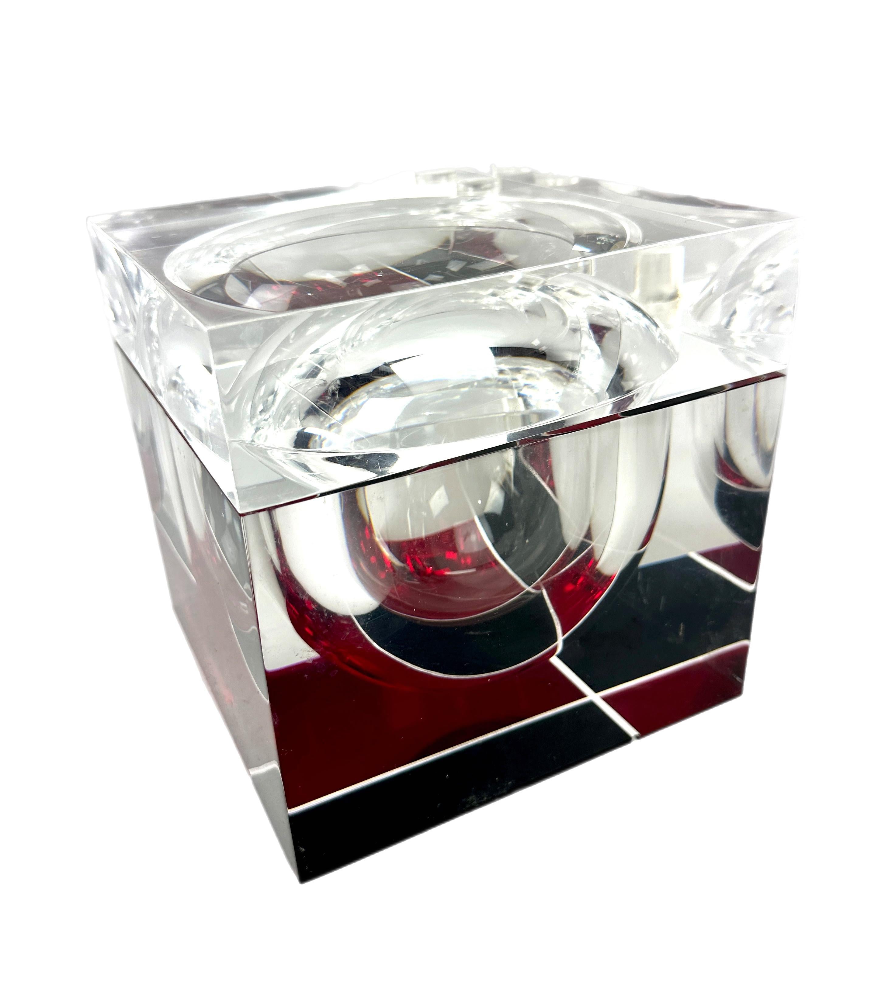 Alessandro Albrizzi Geometric Lucite Ice Bucket In Good Condition In Chamblee, GA