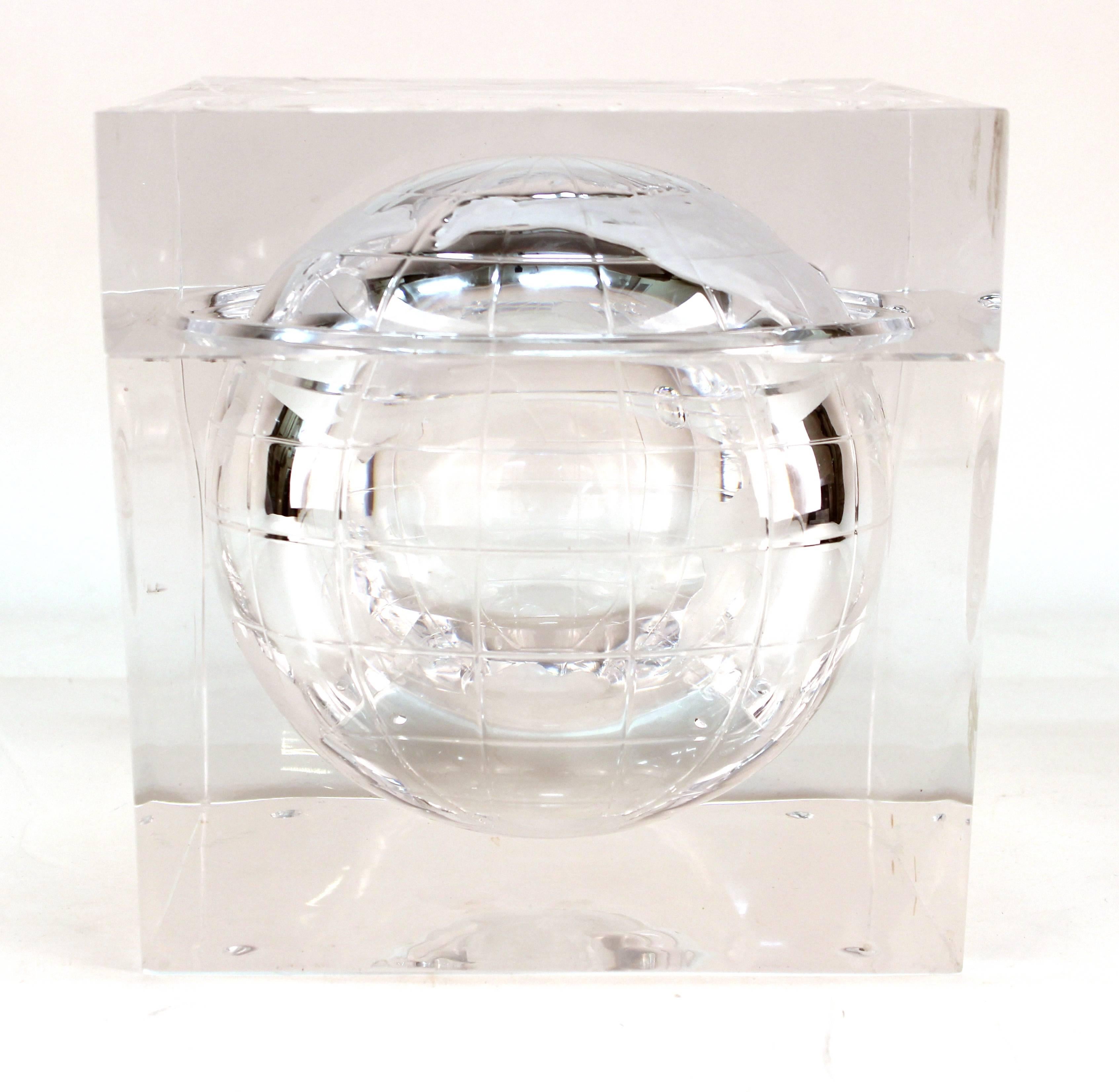 20th Century Alessandro Albrizzi Ice Bucket with Globe in Lucite