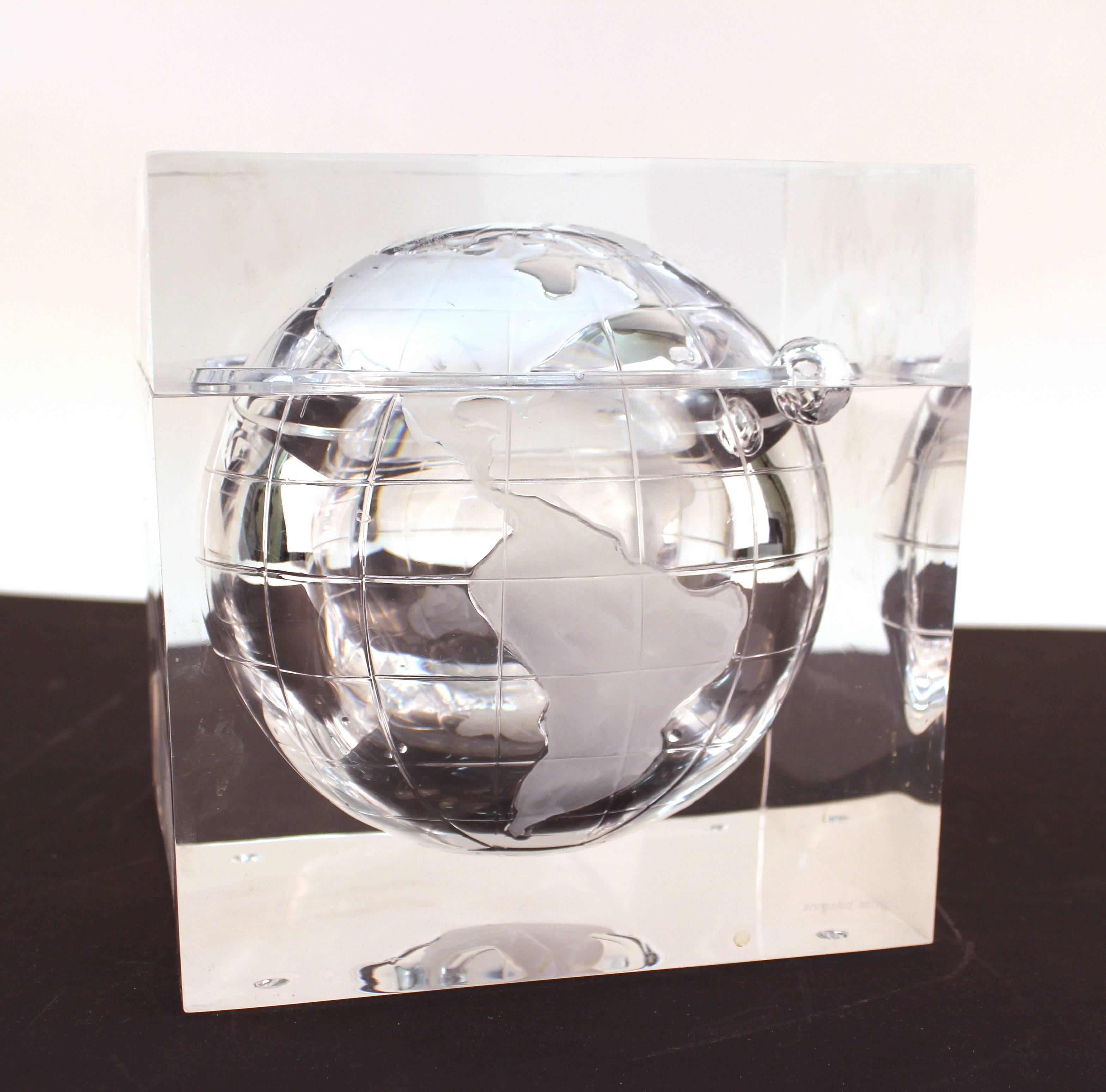 Alessandro Albrizzi Ice Bucket with Globe in Lucite 5