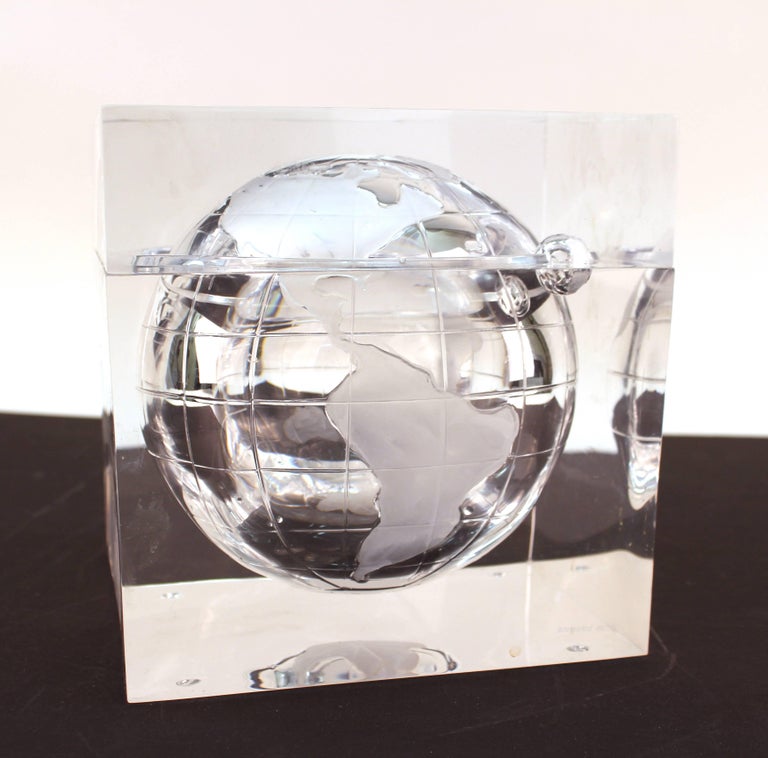 Alessandro Albrizzi Ice Bucket with Globe in Lucite at 1stDibs