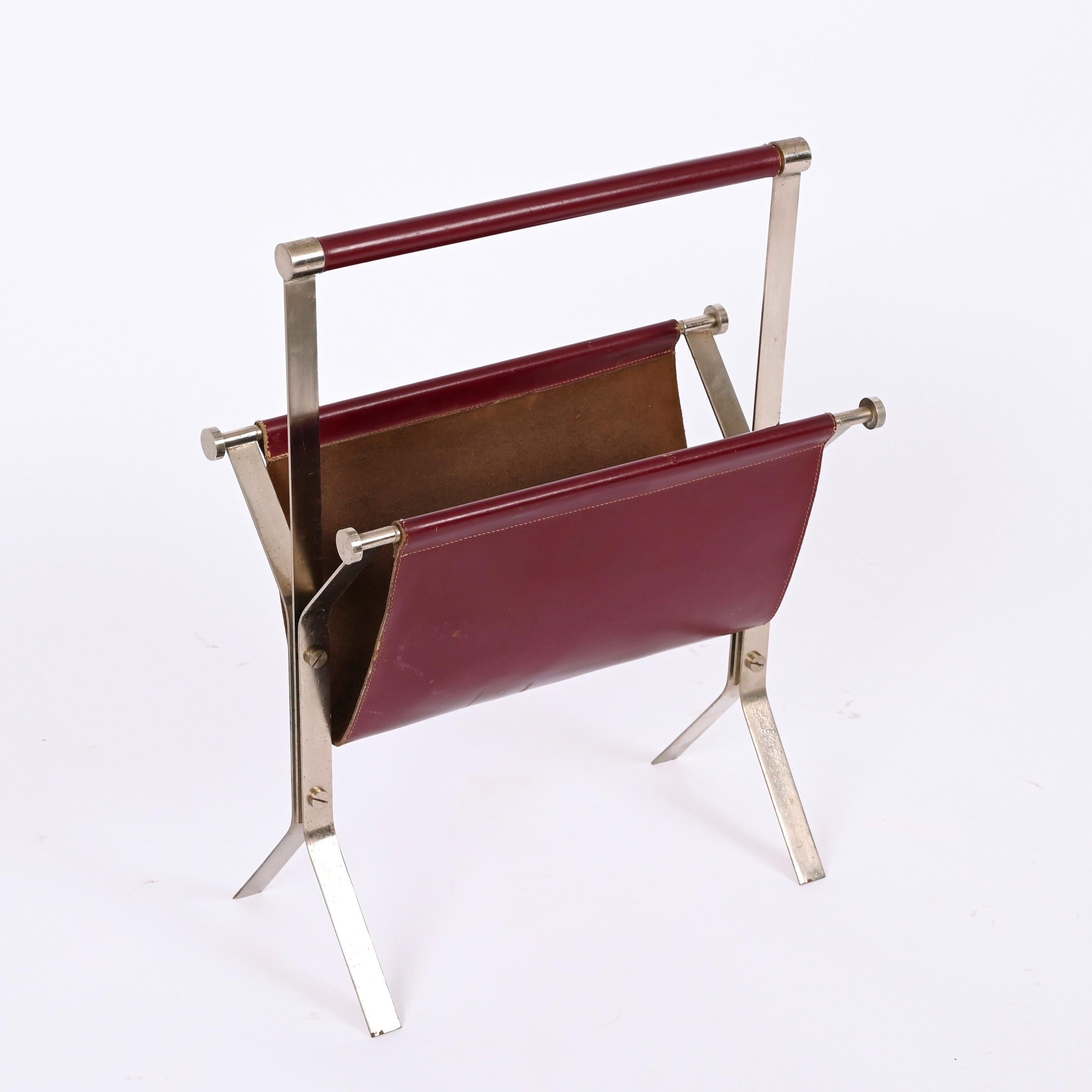 Italian Alessandro Albrizzi Midcentury Chromed Steel and Red Leather Magazine Rack 1970s For Sale