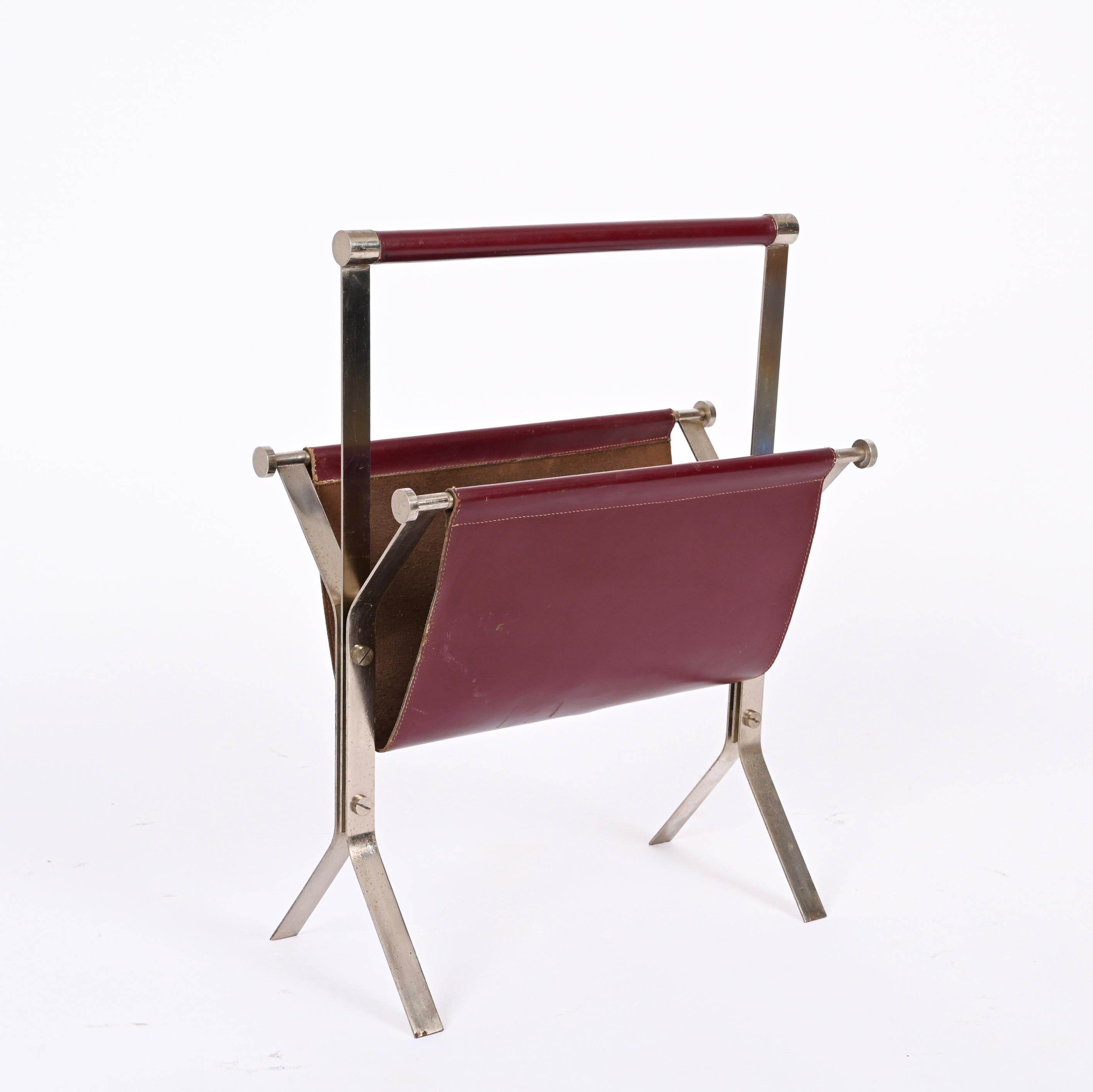 Late 20th Century Alessandro Albrizzi Midcentury Chromed Steel and Red Leather Magazine Rack 1970s For Sale