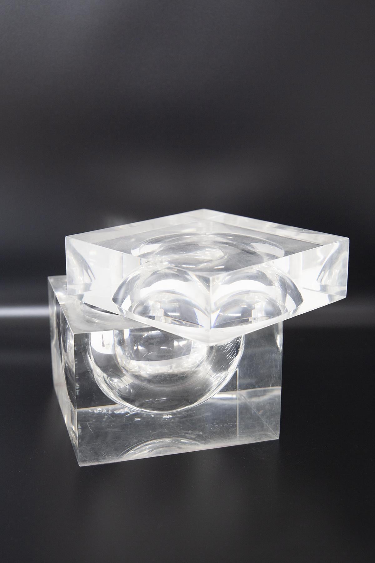 Alessandro Albrizzi Modernist Lucite Object Holder Cube In Good Condition In Milano, IT