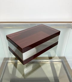 Alessandro Albrizzi Boîte rectangulaire en lucite violette et chrome:: Italie:: 1970