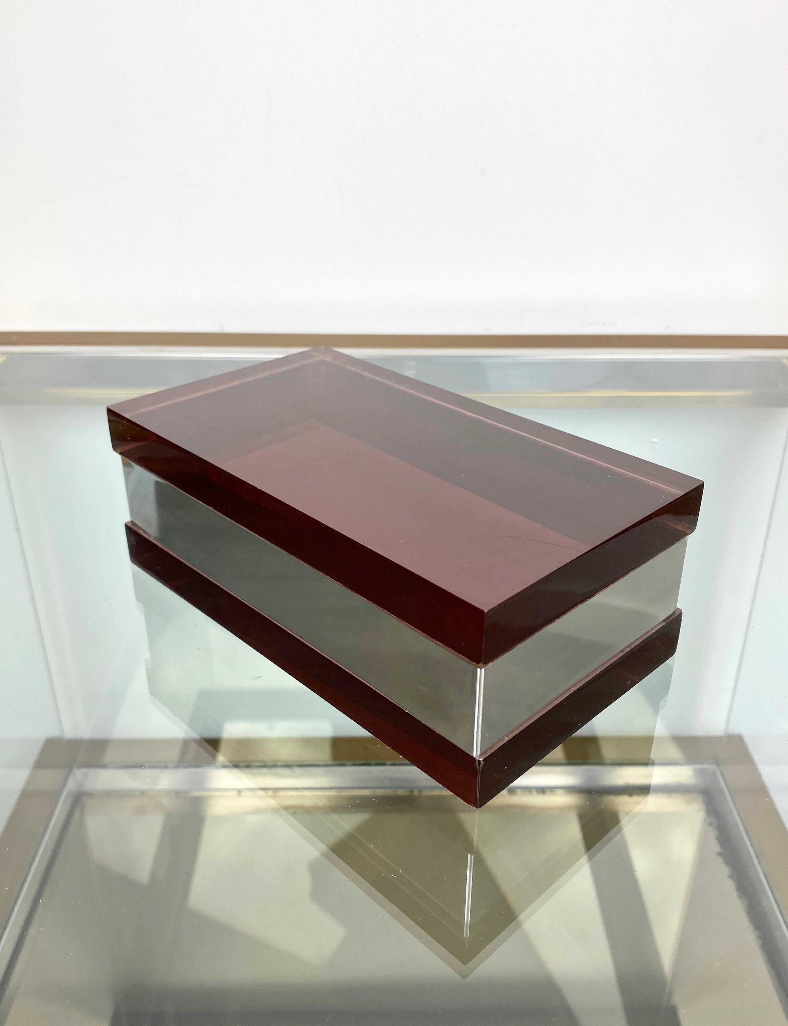 Alessandro Albrizzi Rectangular Box in Purple Lucite and Chrome, Italy, 1970s In Good Condition For Sale In Rome, IT