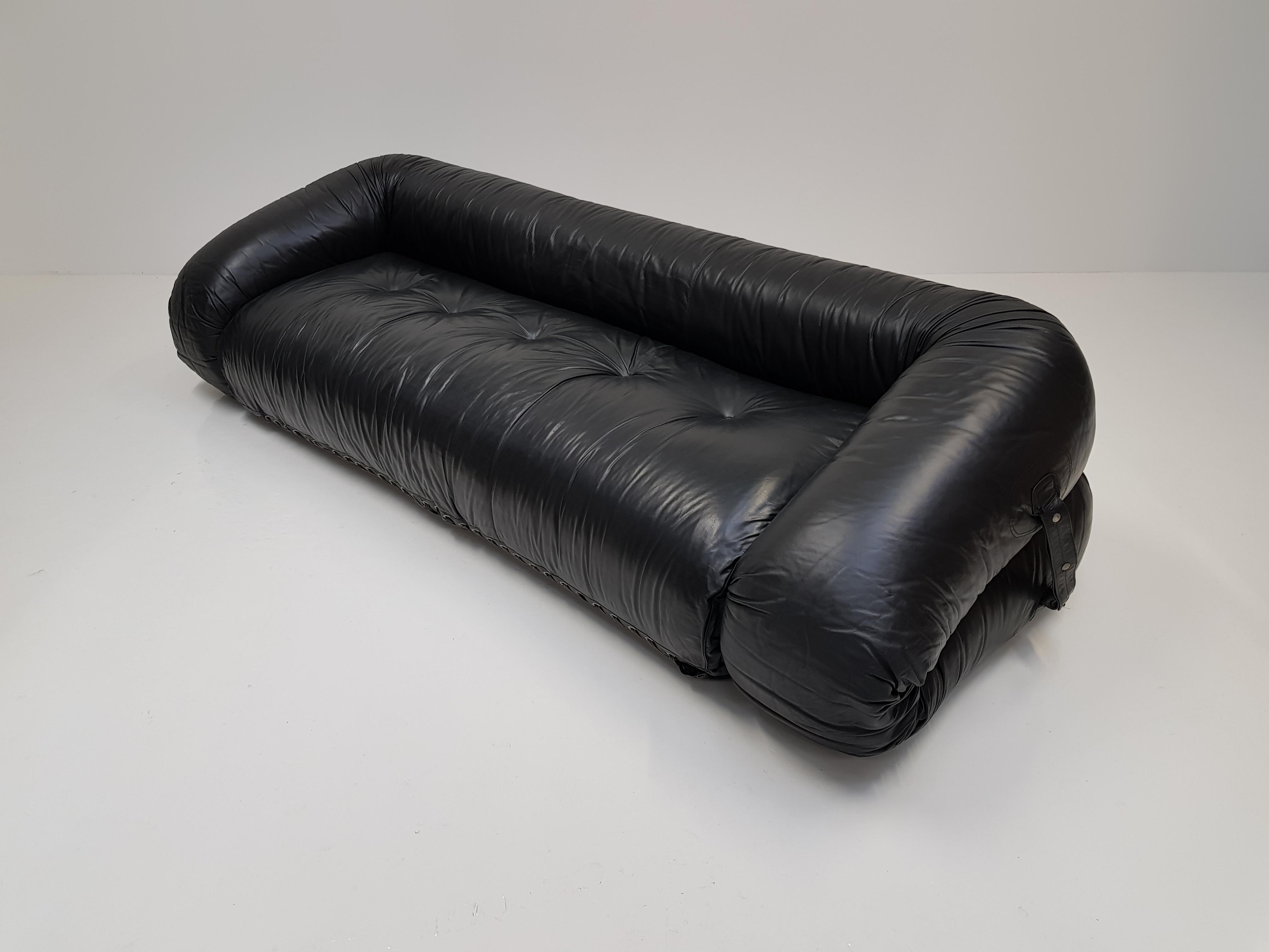 Italian Alessandro Becchi “Anfibio” Convertible Sofa for Giovannetti Collezioni, 1971