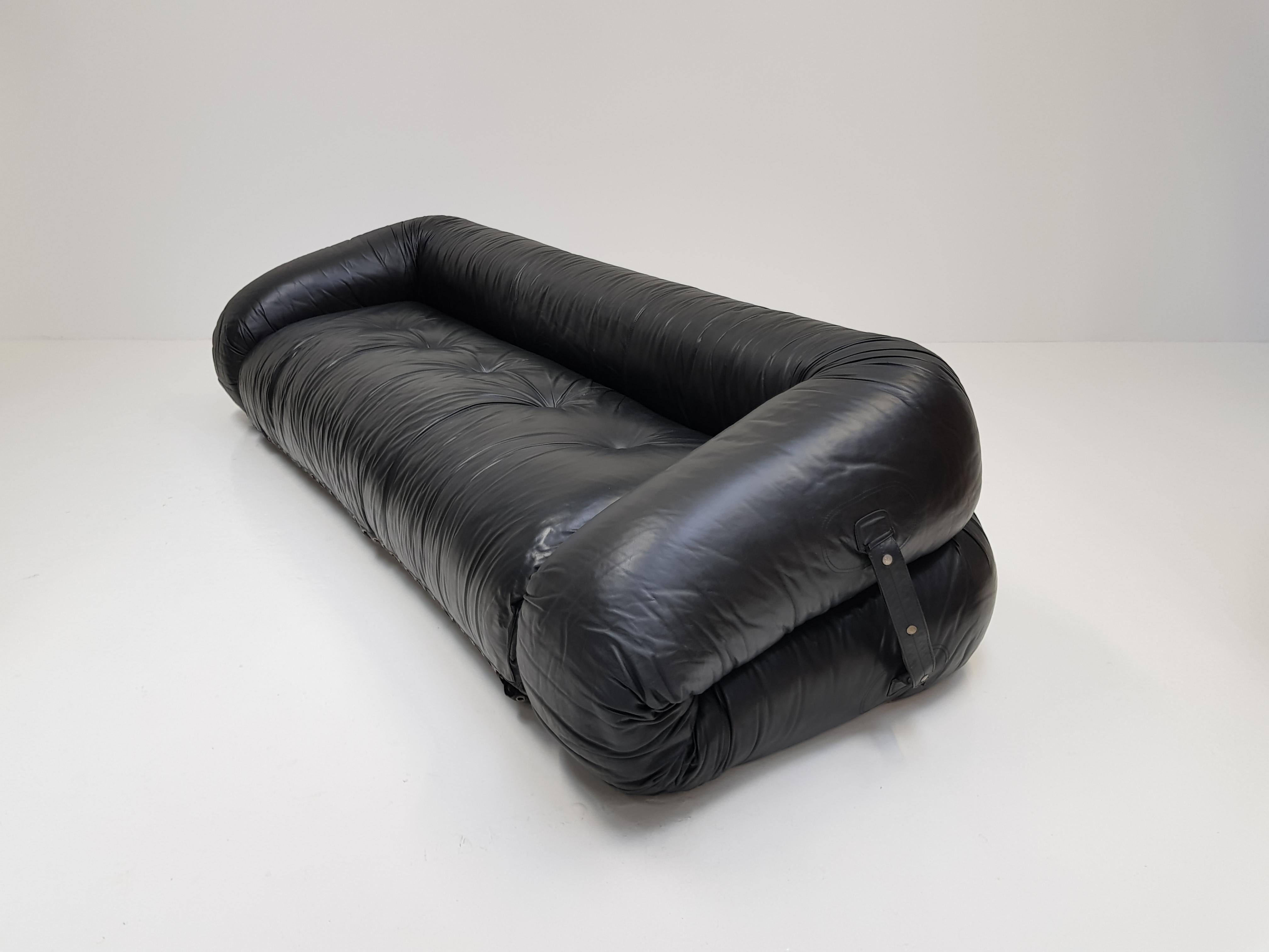 Alessandro Becchi “Anfibio” Convertible Sofa for Giovannetti Collezioni, 1971 In Good Condition In London Road, Baldock, Hertfordshire