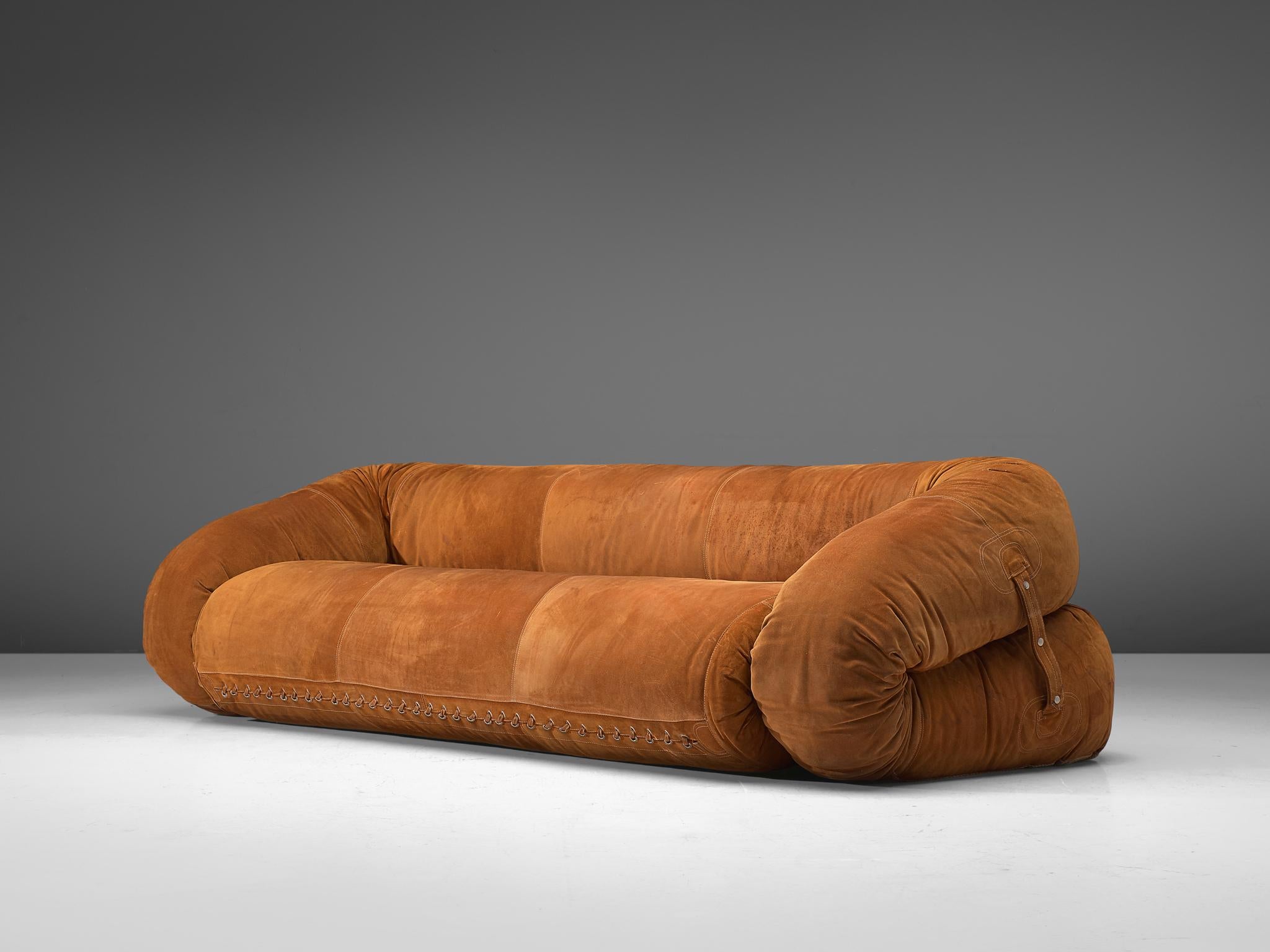 Alessandro Becchi for Giovanetti, Anfibio suede sofa bed, Italy, 1970s.

This rare 