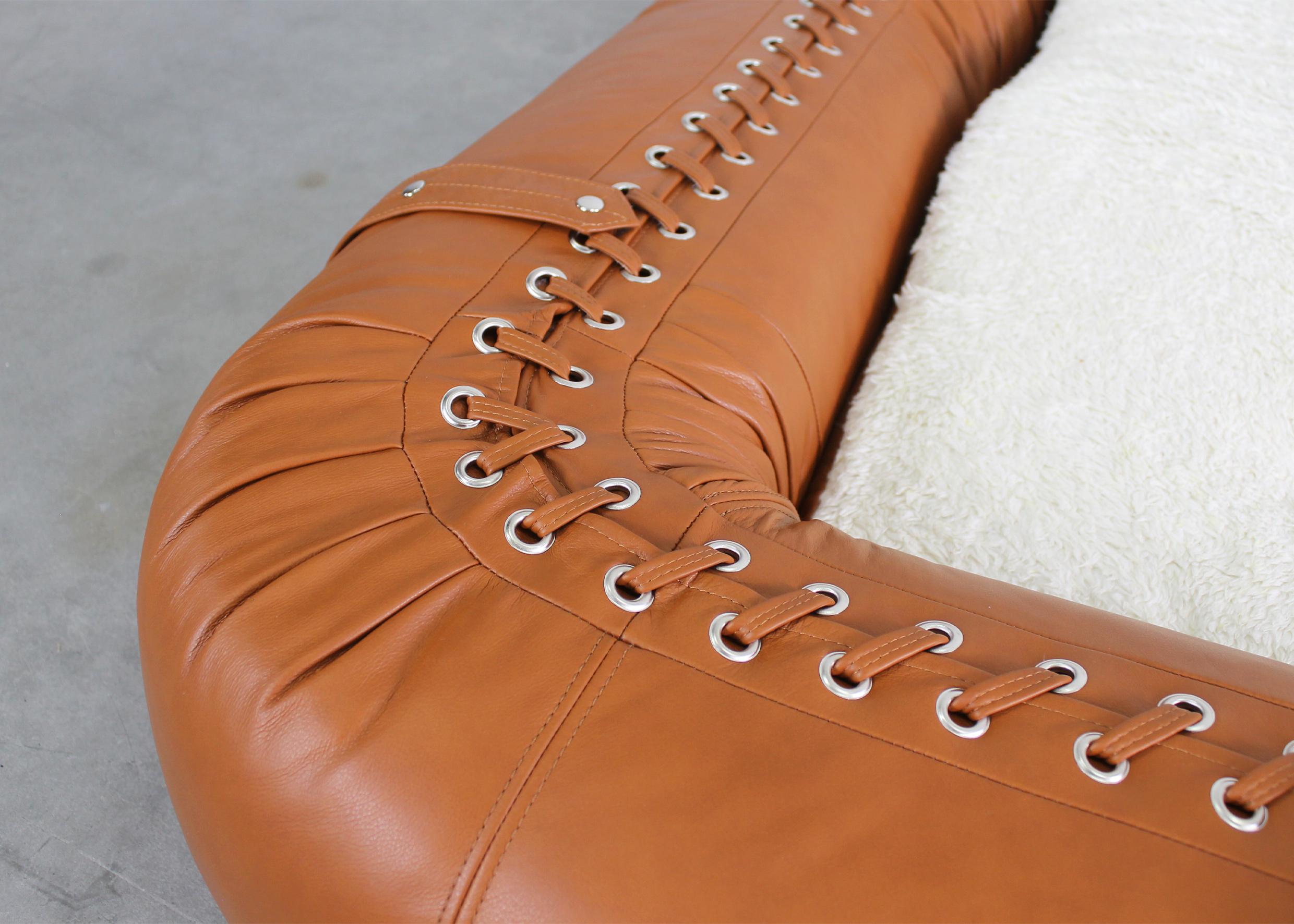 Alessandro Becchi Anfibio Three Seater Sofa in Leather by Giovannetti 1970s 4