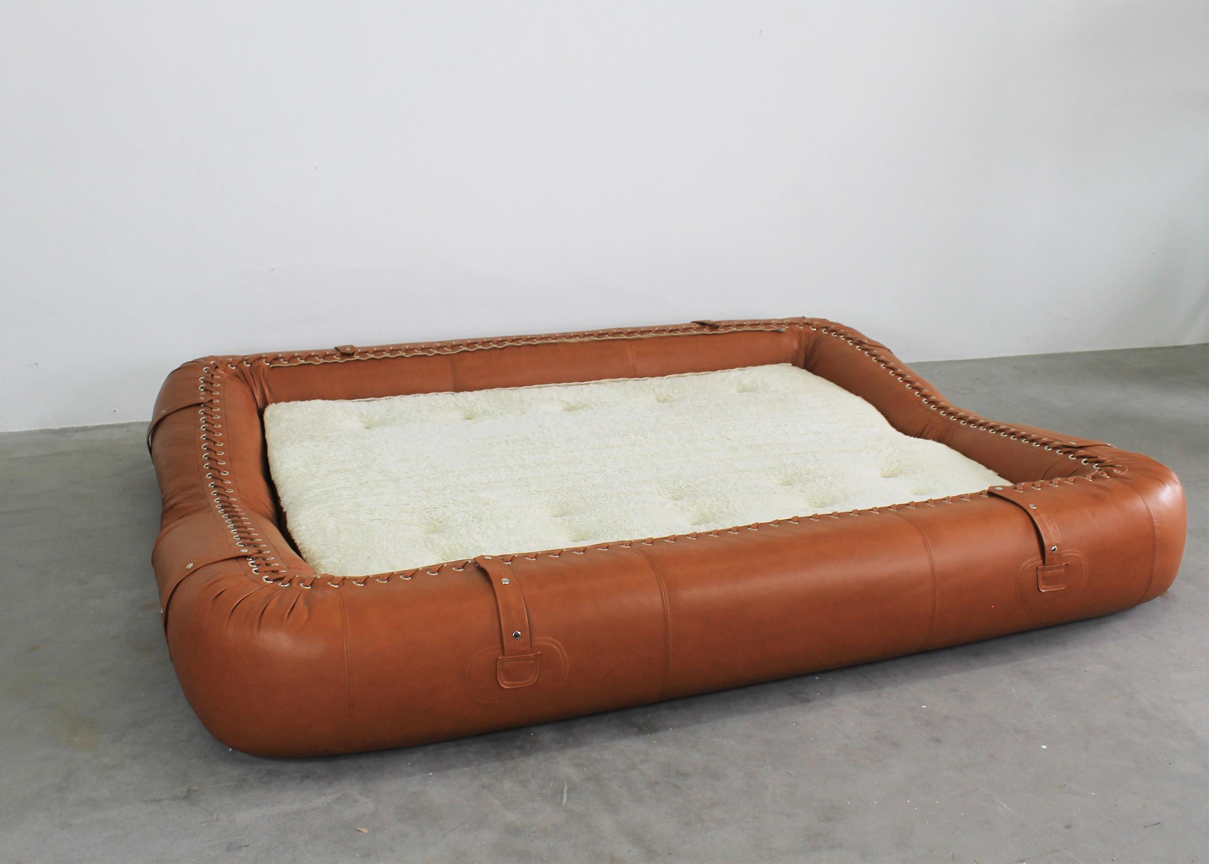 Metal Alessandro Becchi Anfibio Three Seater Sofa in Leather by Giovannetti 1970s
