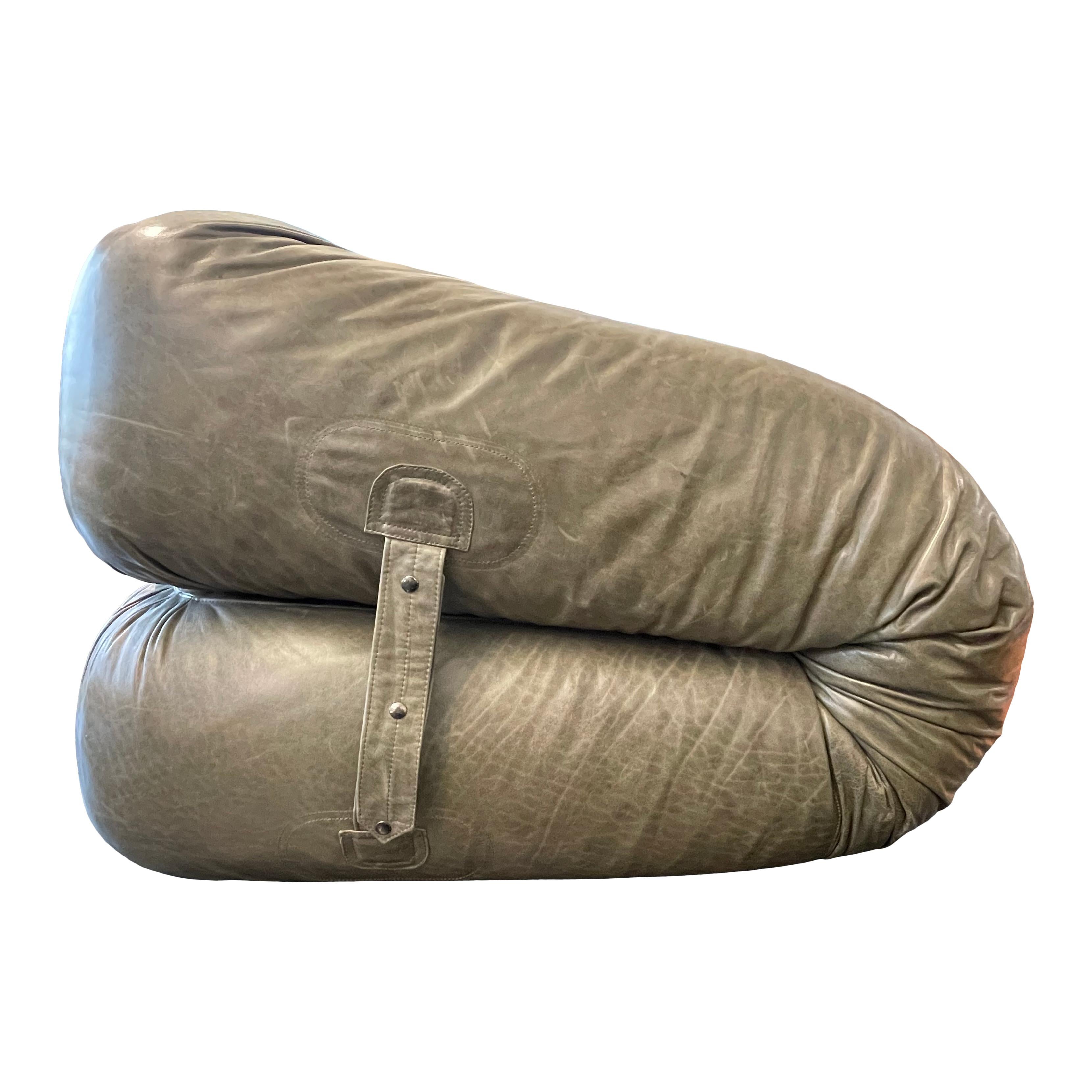 Space Age Alessandro Becchi Green Leather Anfibio Three Seater Sofa for Giovannetti, 1972