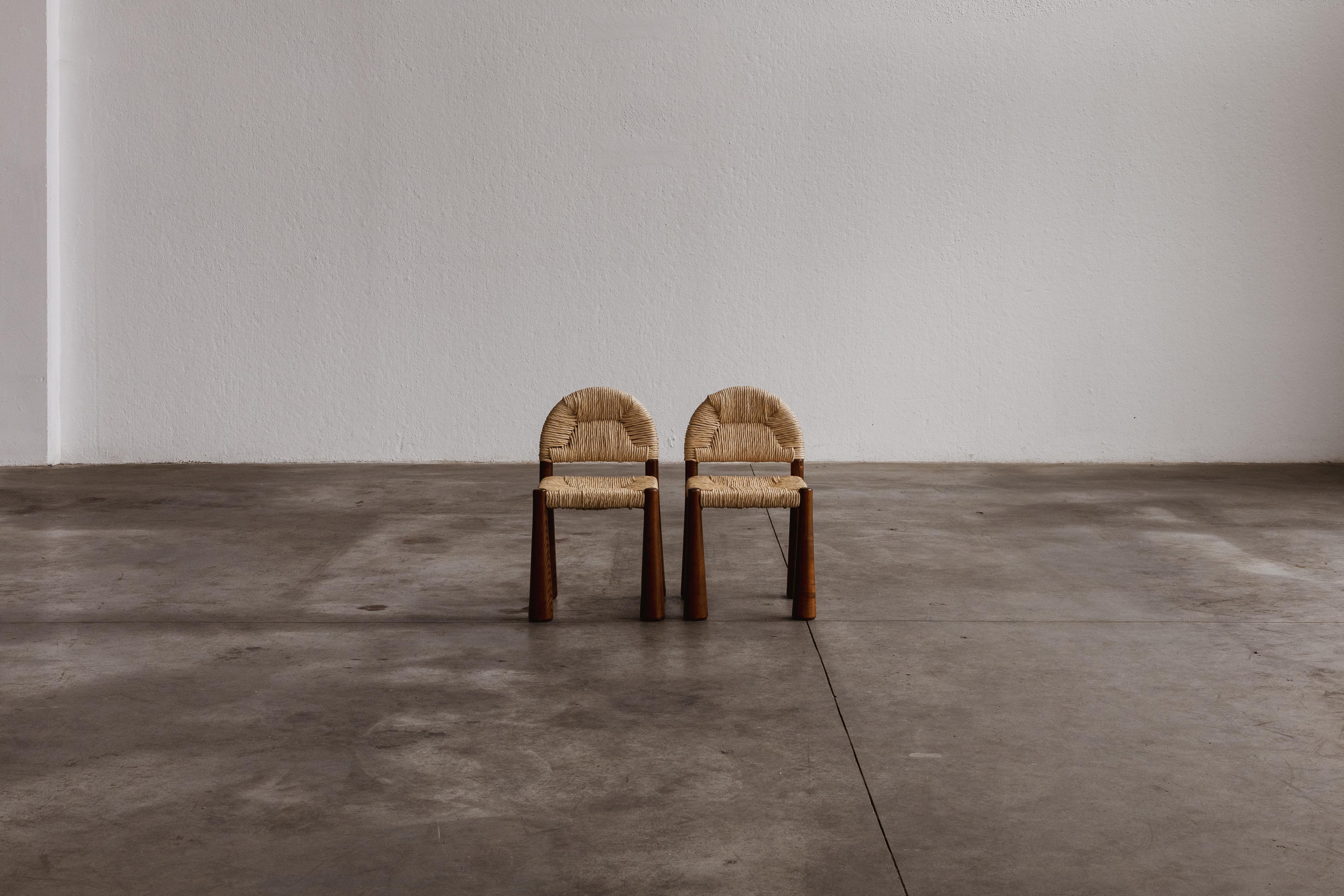 Italian Alessandro Becchi “Toscanolla” Chairs for Giovannetti, Brown, 1970, Set of 2 For Sale