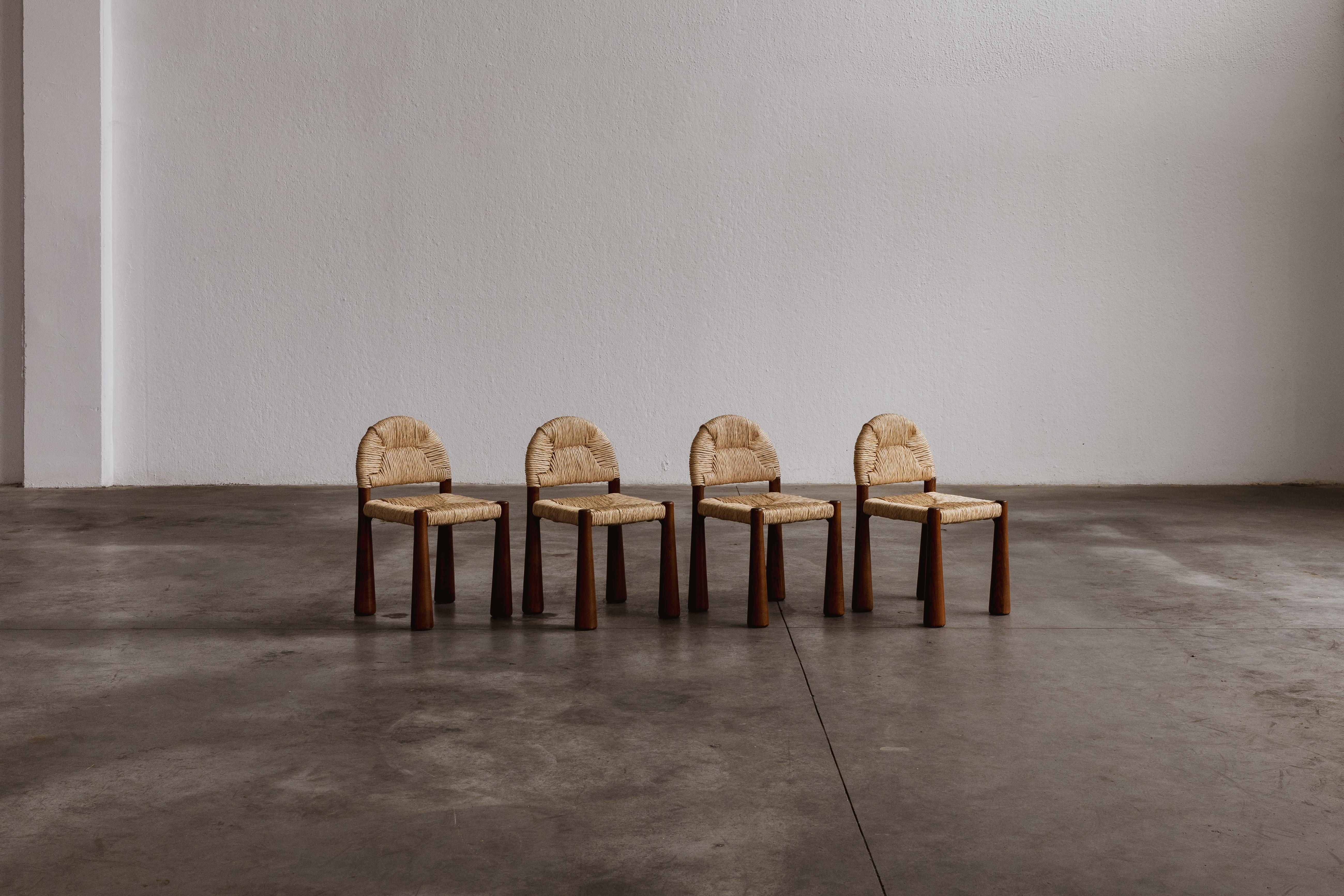Chaises Alessandro Becchi 