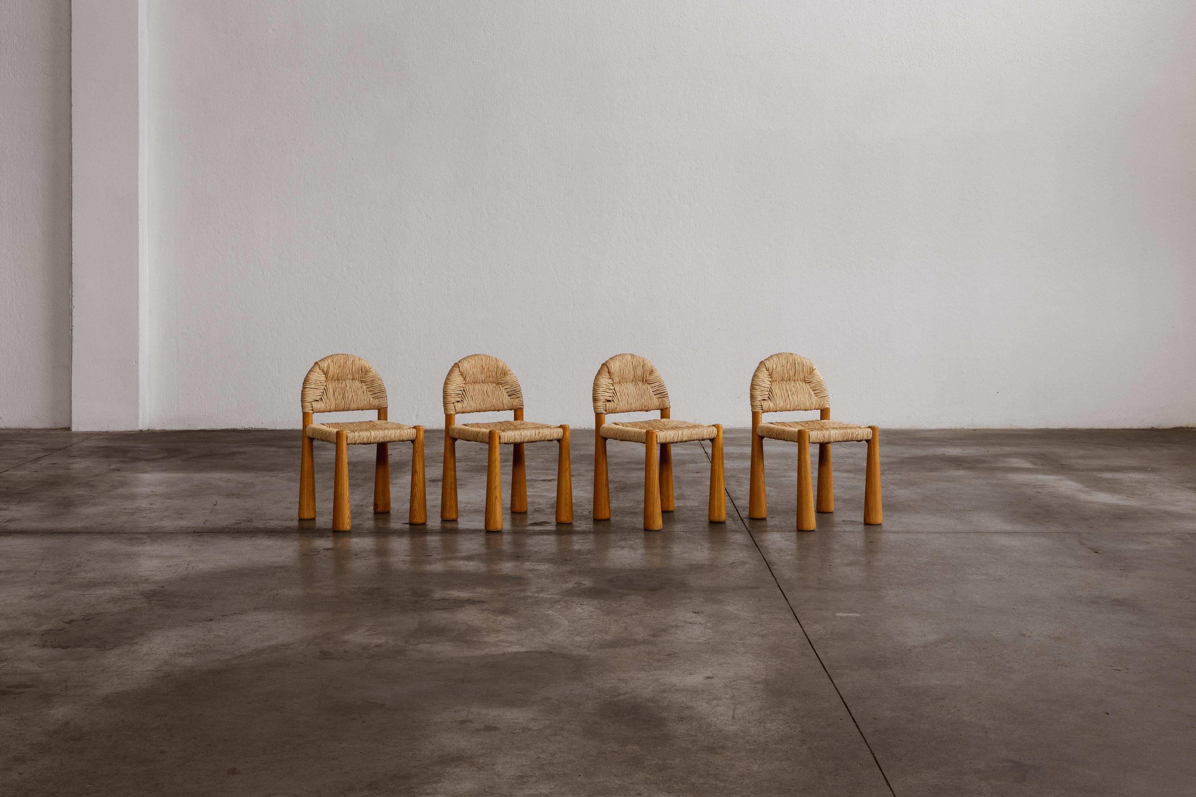 Italian Alessandro Becchi “Toscanolla” Dining Chairs for Giovannetti, 1970, Set of 4 For Sale