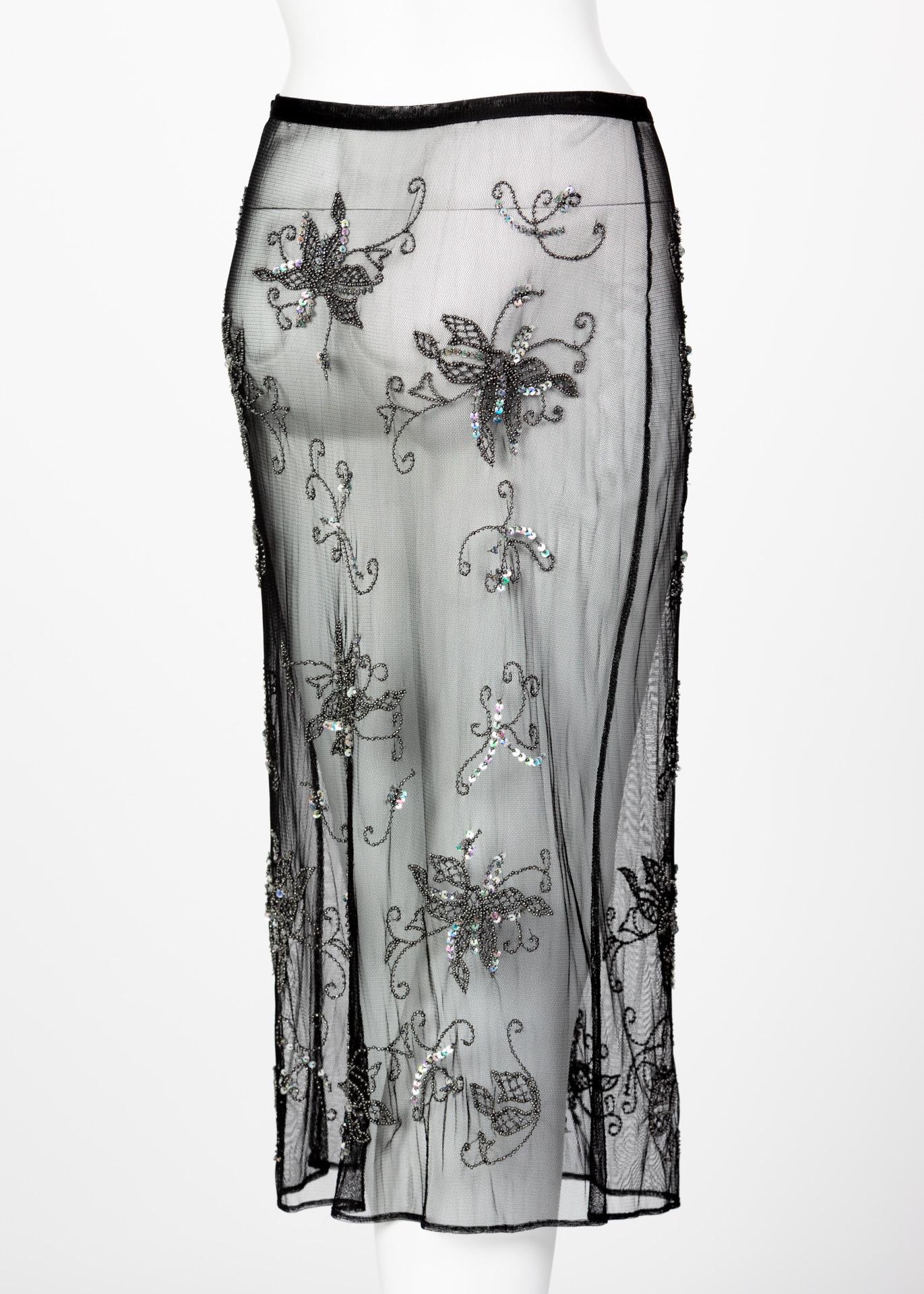 De las mujeres Alessandro Dell'Acqua Falda de transparencias bordada con pedrería, años 90 en venta
