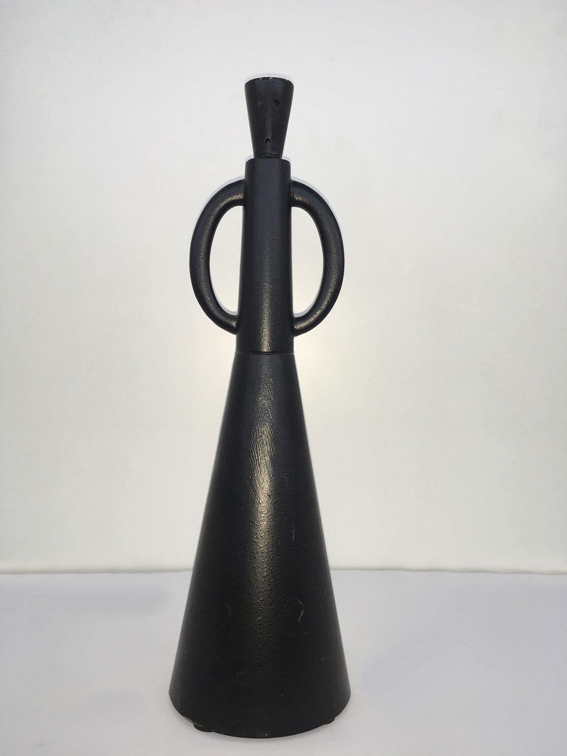 Sculpture abstraite italienne post-moderne Goodluck Black d'Alessandro Guerriero, 1980 en vente 3