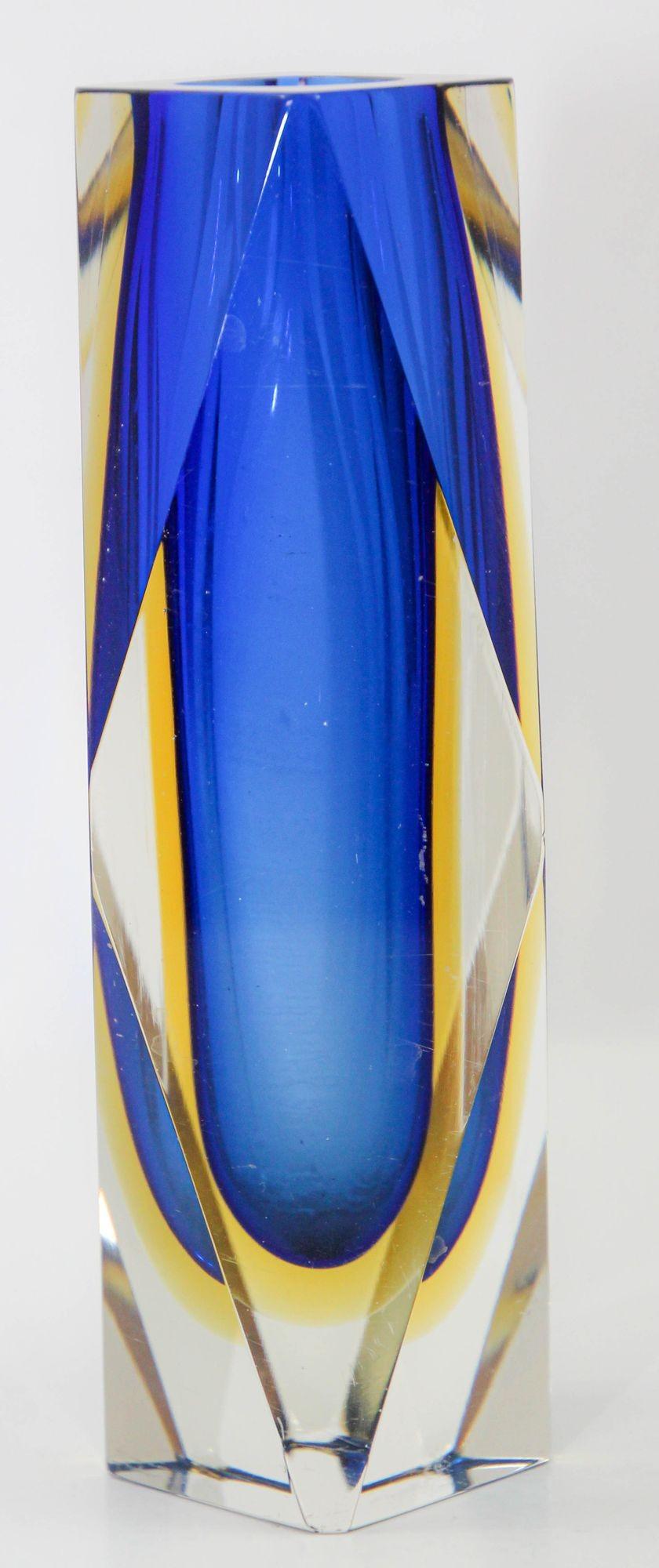 20th Century Alessandro Mandruzzato Blue and Yellow Sommerso Murano Vase, Italy 1960s For Sale