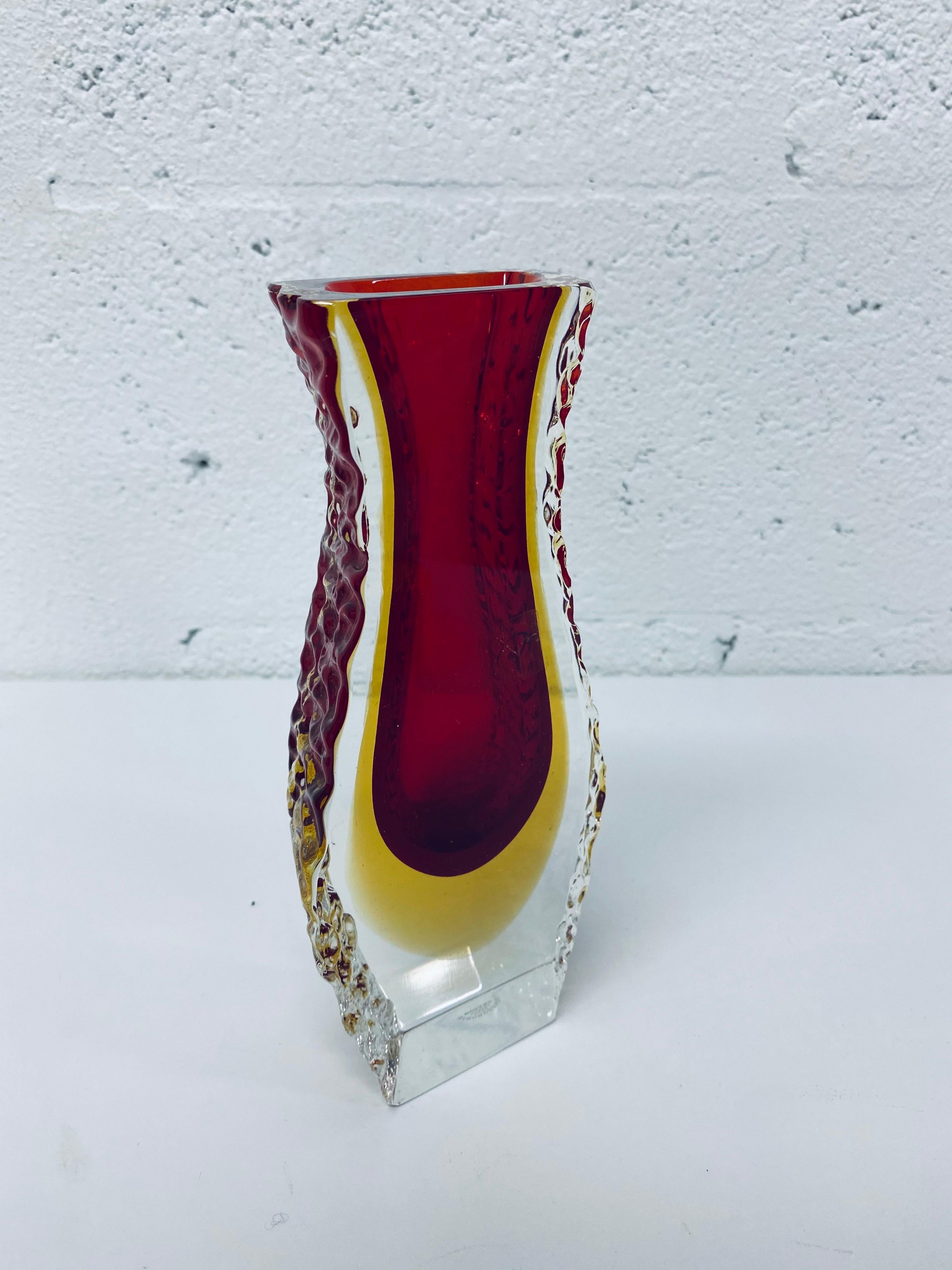 Alessandro Mandruzzato Faceted and Textured Murano Sommerso Glass Vase 3