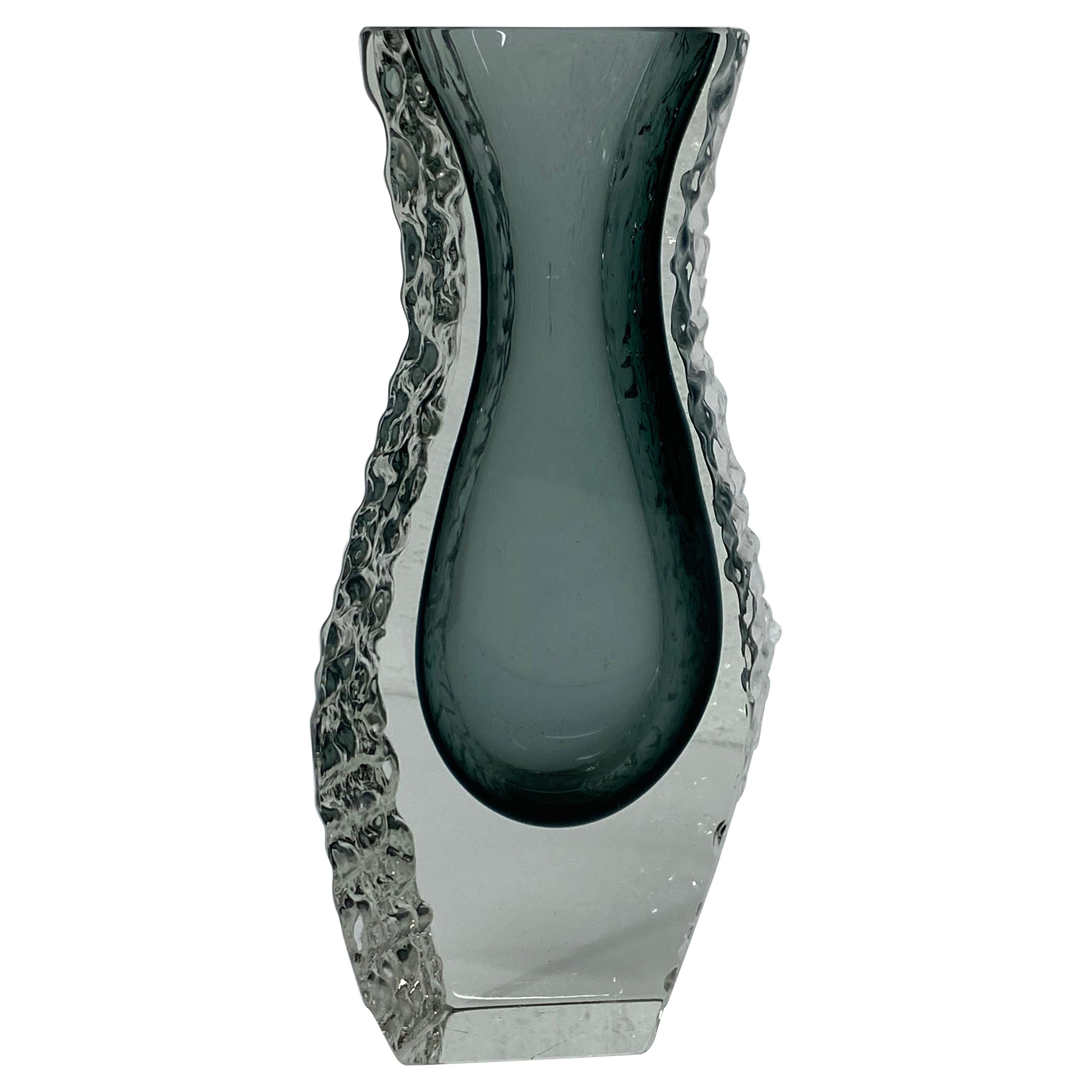Alessandro Mandruzzato Faceted and Textured Murano Sommerso Glass Vase