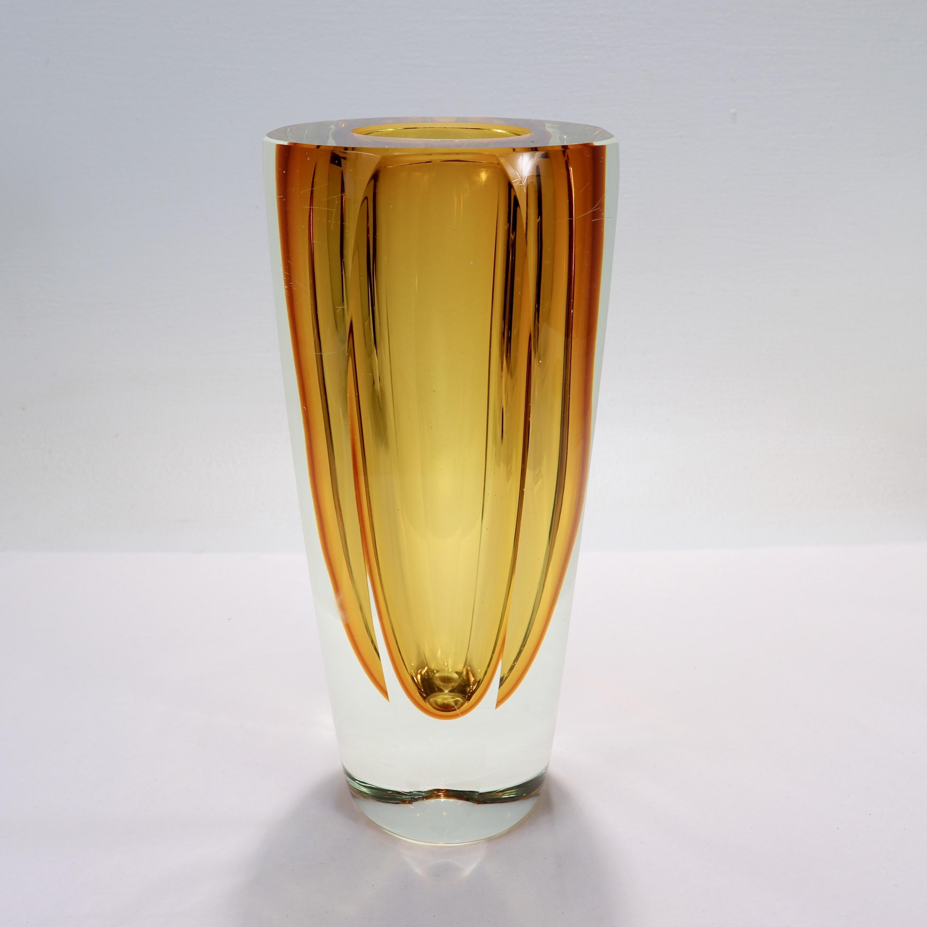 Mid-Century Modern Alessandro Mandruzzato Italian Sommerso Faceted Murano Glass Vase